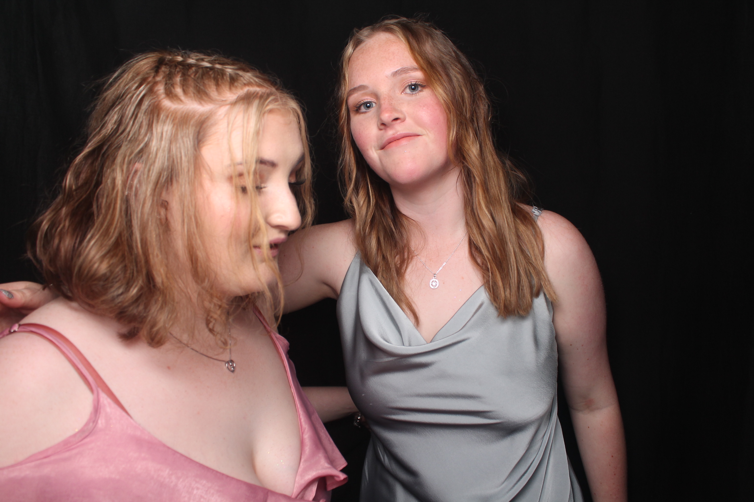 Solway College Ball 2022 | View more photos from the event at wgtngallery.classicphotobooths.co.nz/u/wgtncpbgallery/Solway-College-Ball-2022