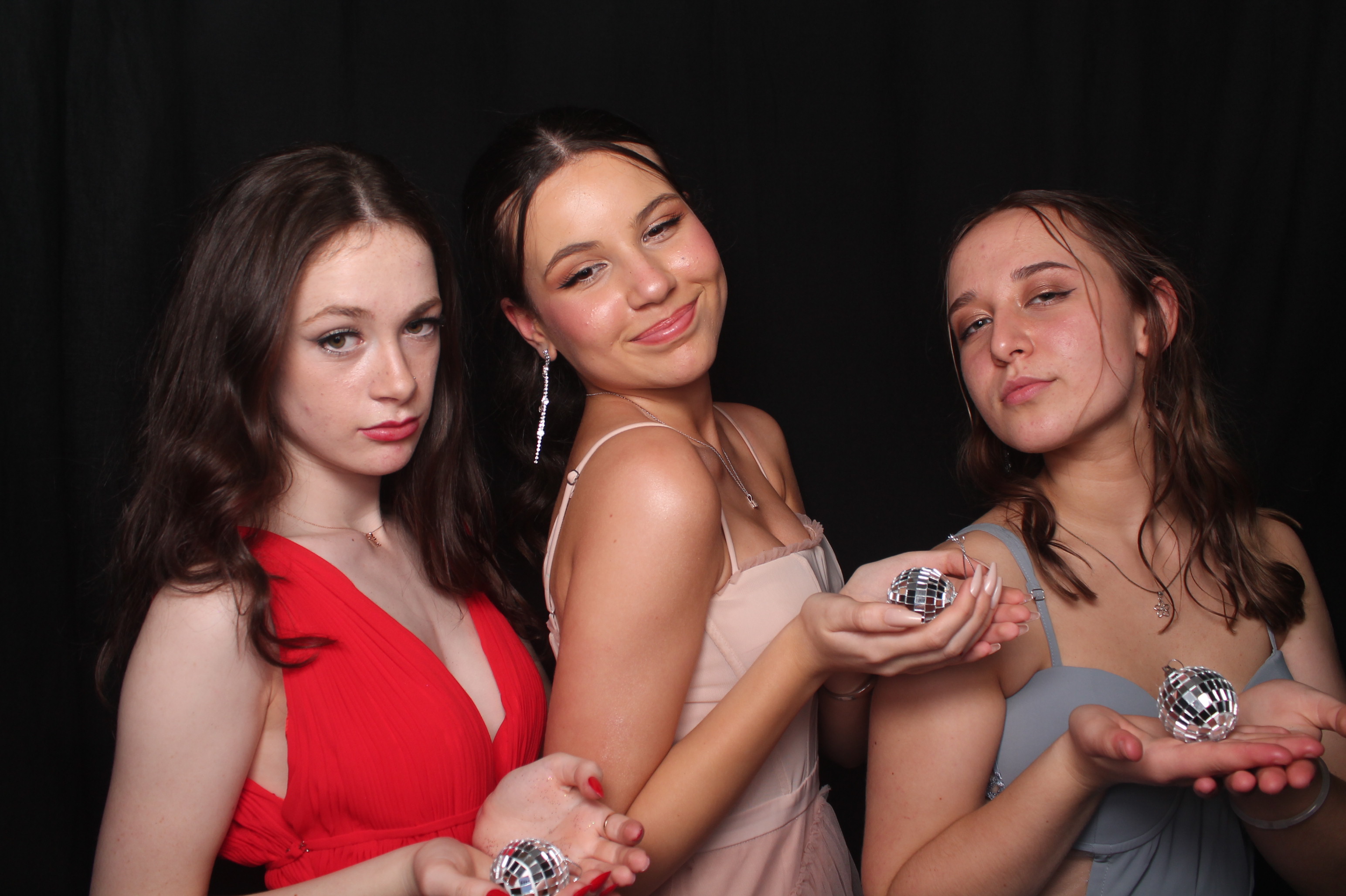 Solway College Ball 2022 | View more photos from the event at wgtngallery.classicphotobooths.co.nz/u/wgtncpbgallery/Solway-College-Ball-2022