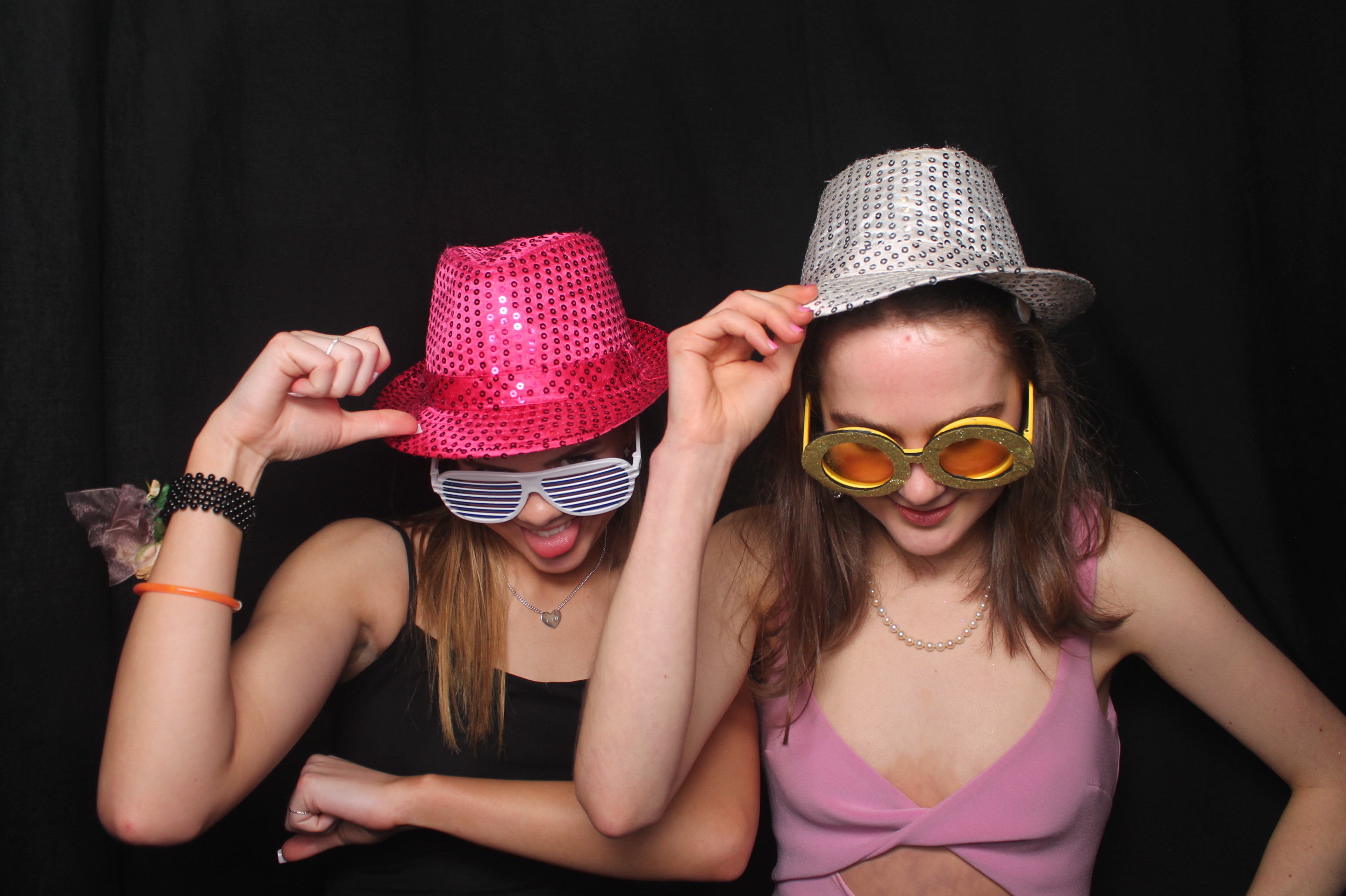 Solway College Ball 2022 | View more photos from the event at wgtngallery.classicphotobooths.co.nz/u/wgtncpbgallery/Solway-College-Ball-2022