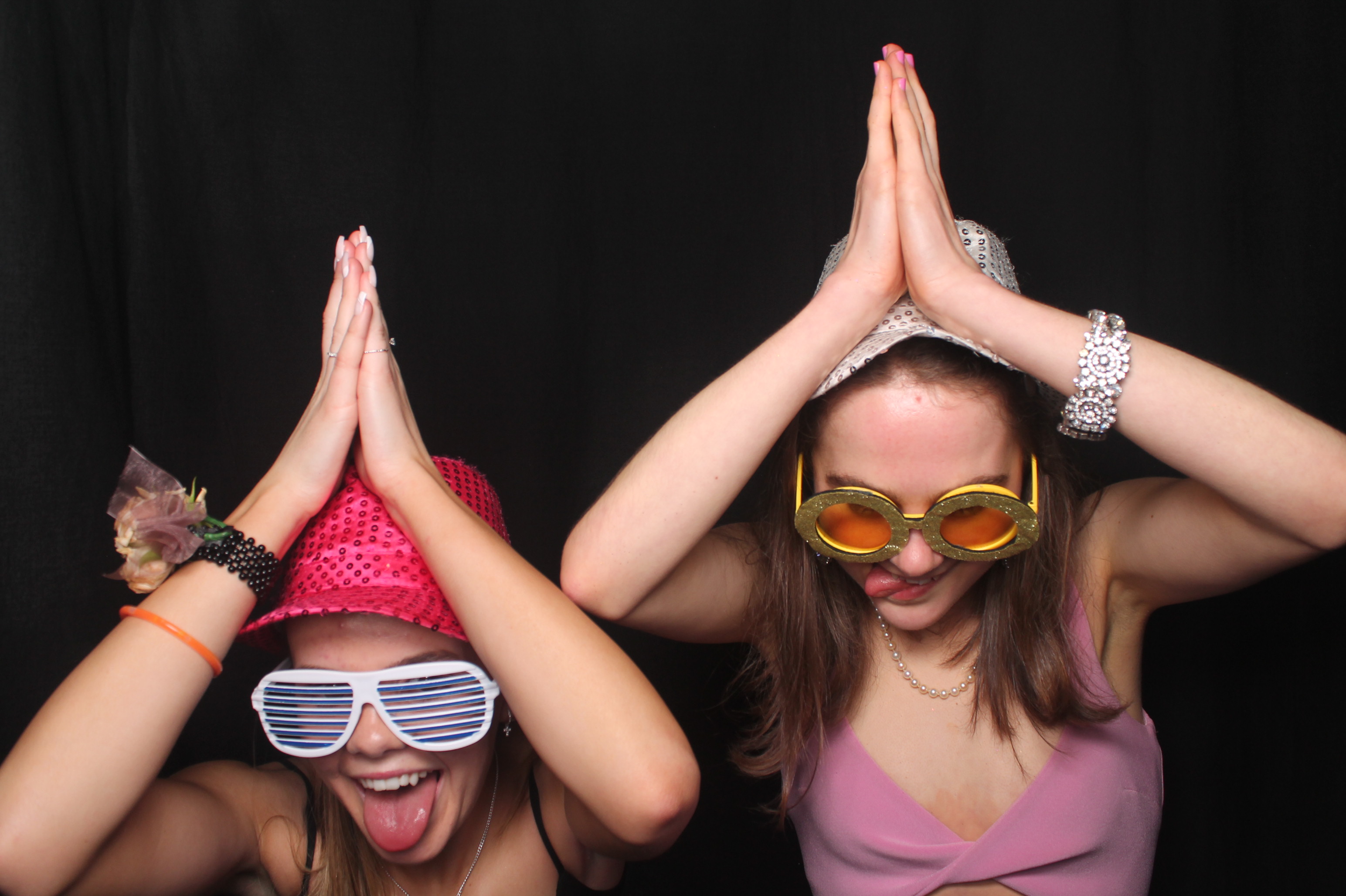 Solway College Ball 2022 | View more photos from the event at wgtngallery.classicphotobooths.co.nz/u/wgtncpbgallery/Solway-College-Ball-2022