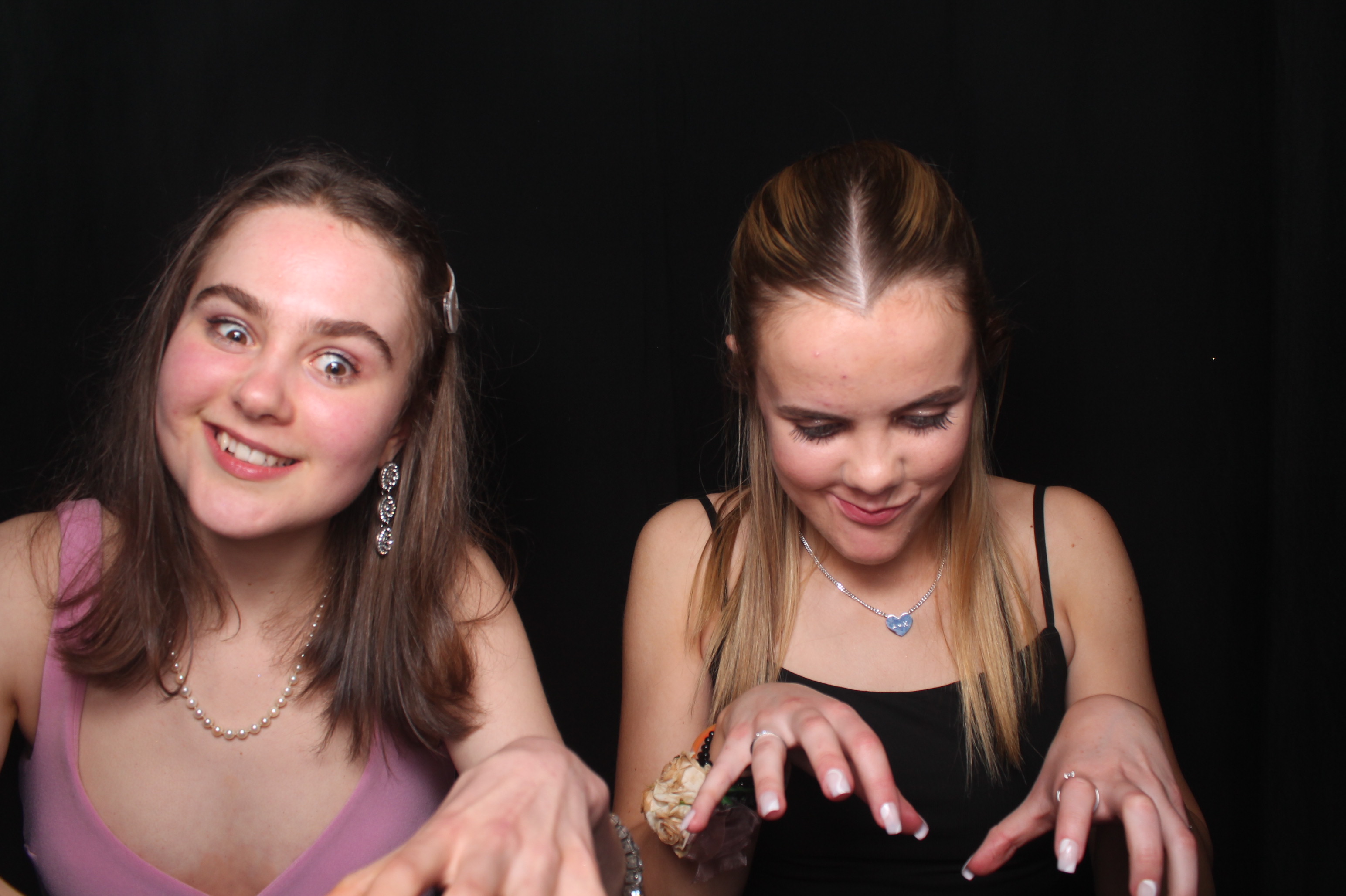 Solway College Ball 2022 | View more photos from the event at wgtngallery.classicphotobooths.co.nz/u/wgtncpbgallery/Solway-College-Ball-2022