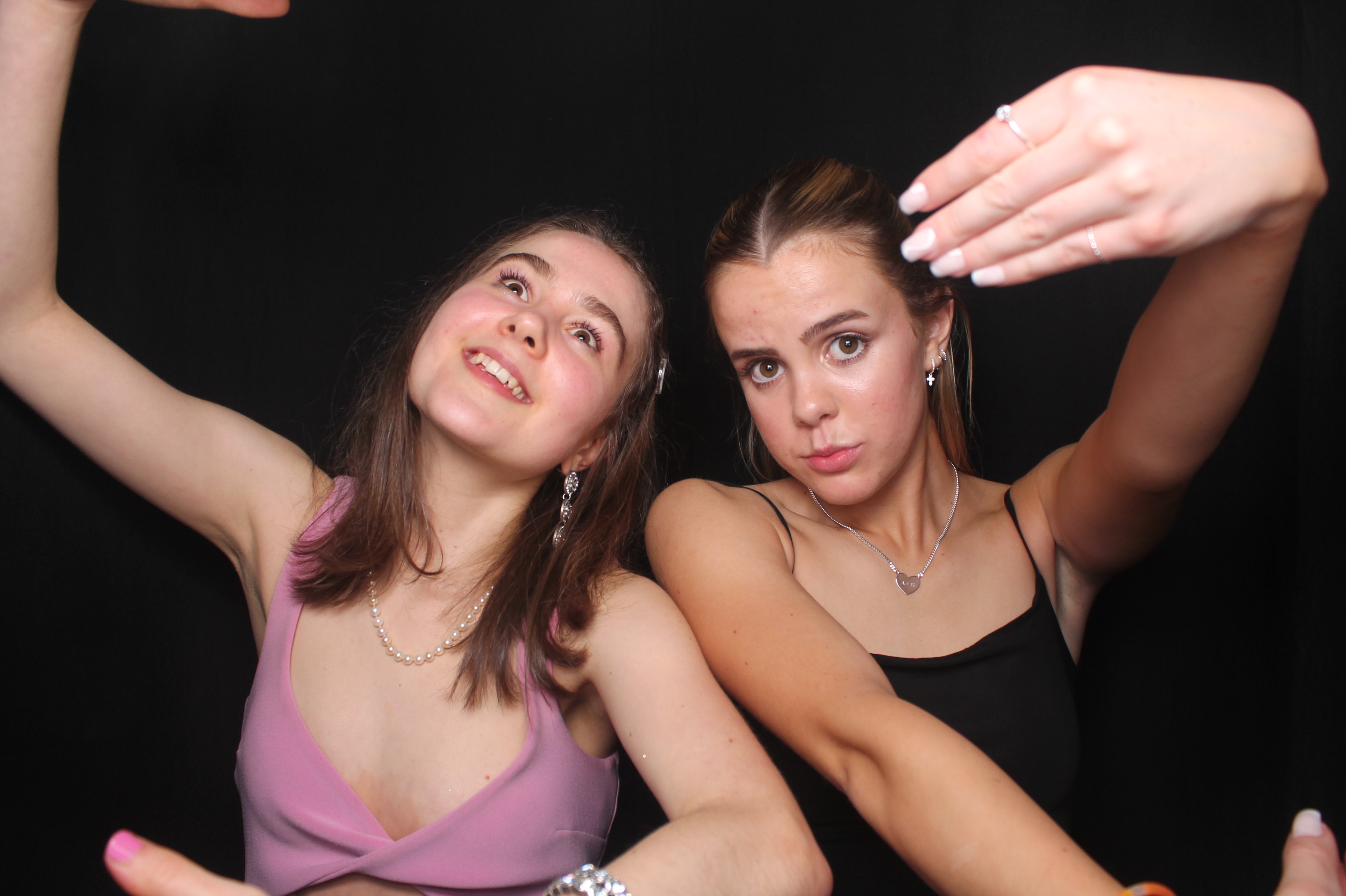 Solway College Ball 2022 | View more photos from the event at wgtngallery.classicphotobooths.co.nz/u/wgtncpbgallery/Solway-College-Ball-2022