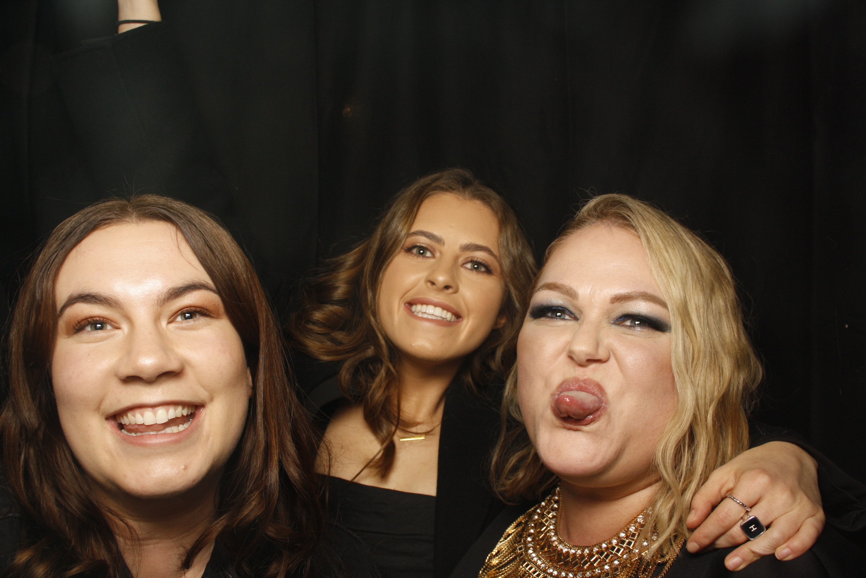 Stacey's 30 + 10 Party! | View more photos from the event at wgtngallery.classicphotobooths.co.nz/u/wgtncpbgallery/Staceys-30-10-Party