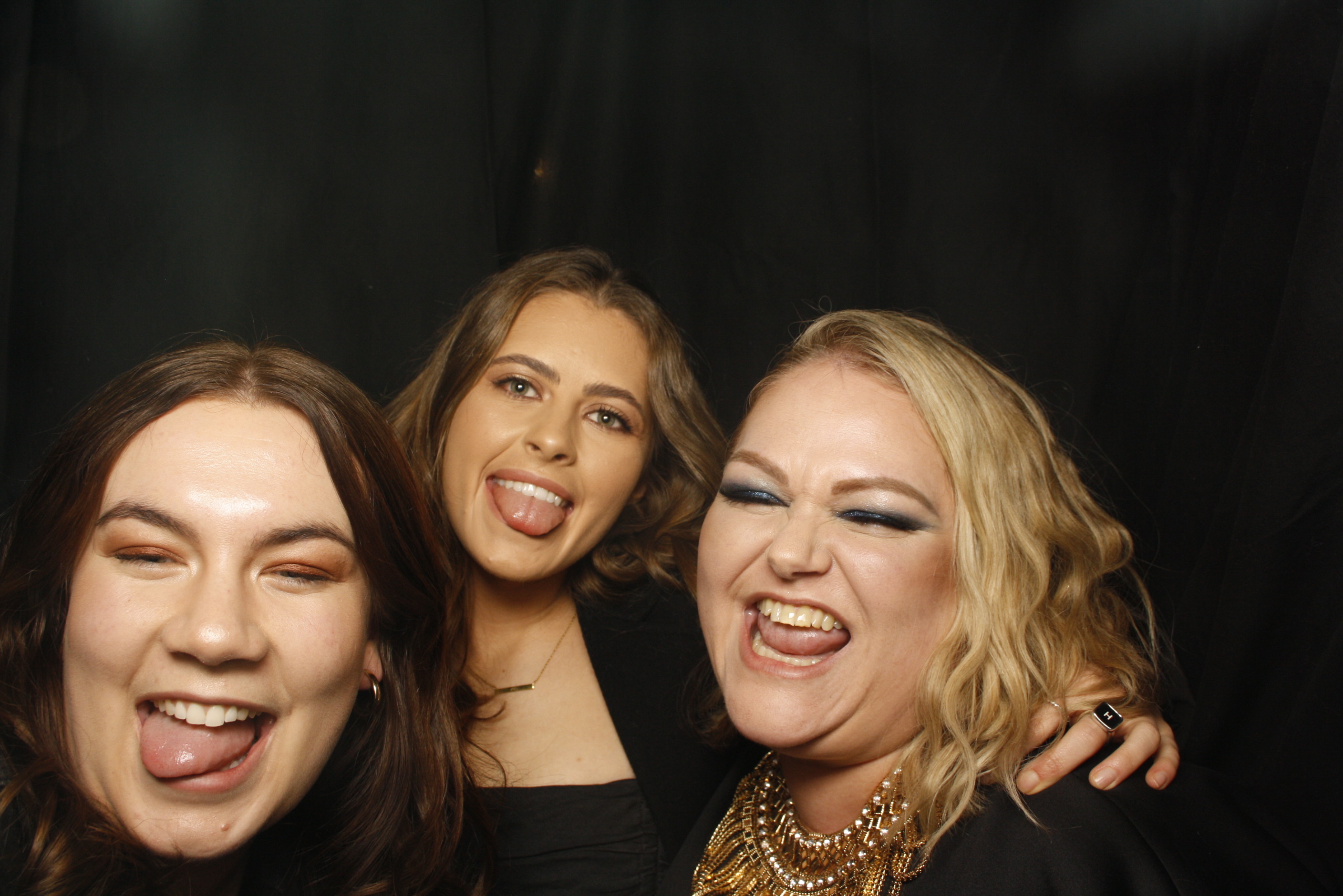 Stacey's 30 + 10 Party! | View more photos from the event at wgtngallery.classicphotobooths.co.nz/u/wgtncpbgallery/Staceys-30-10-Party