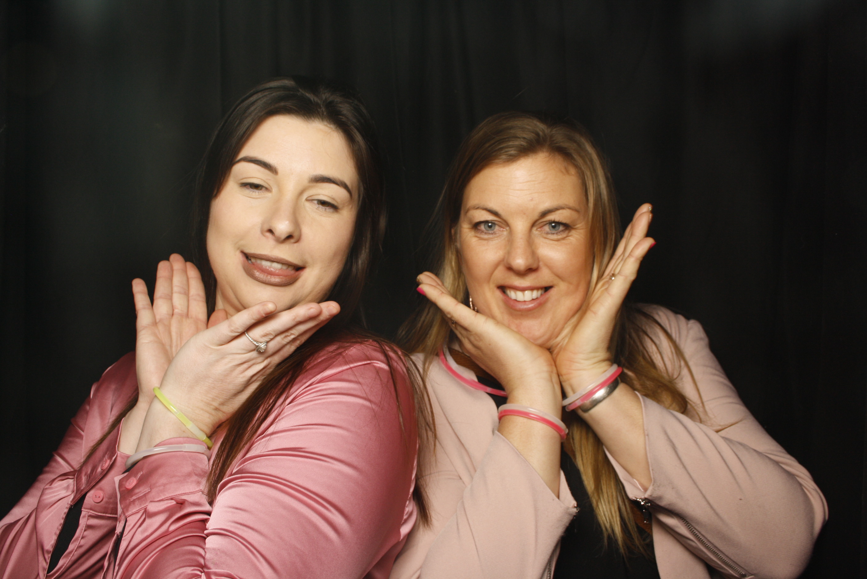 Stacey's 30 + 10 Party! | View more photos from the event at wgtngallery.classicphotobooths.co.nz/u/wgtncpbgallery/Staceys-30-10-Party