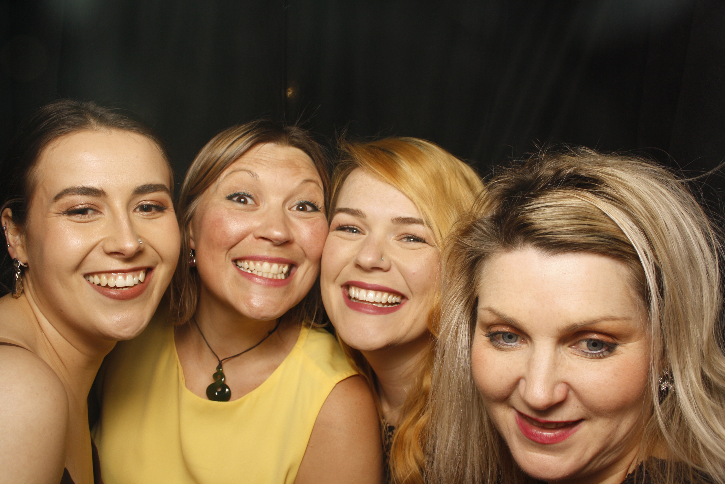 Stacey's 30 + 10 Party! | View more photos from the event at wgtngallery.classicphotobooths.co.nz/u/wgtncpbgallery/Staceys-30-10-Party