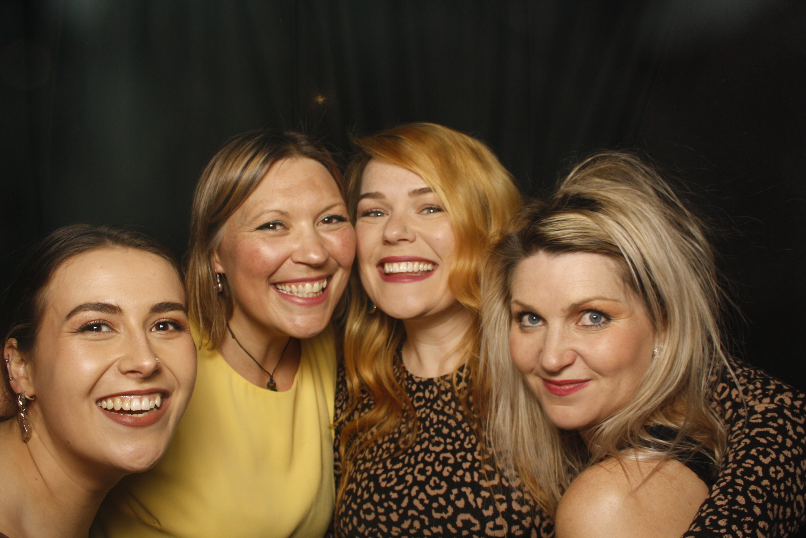 Stacey's 30 + 10 Party! | View more photos from the event at wgtngallery.classicphotobooths.co.nz/u/wgtncpbgallery/Staceys-30-10-Party