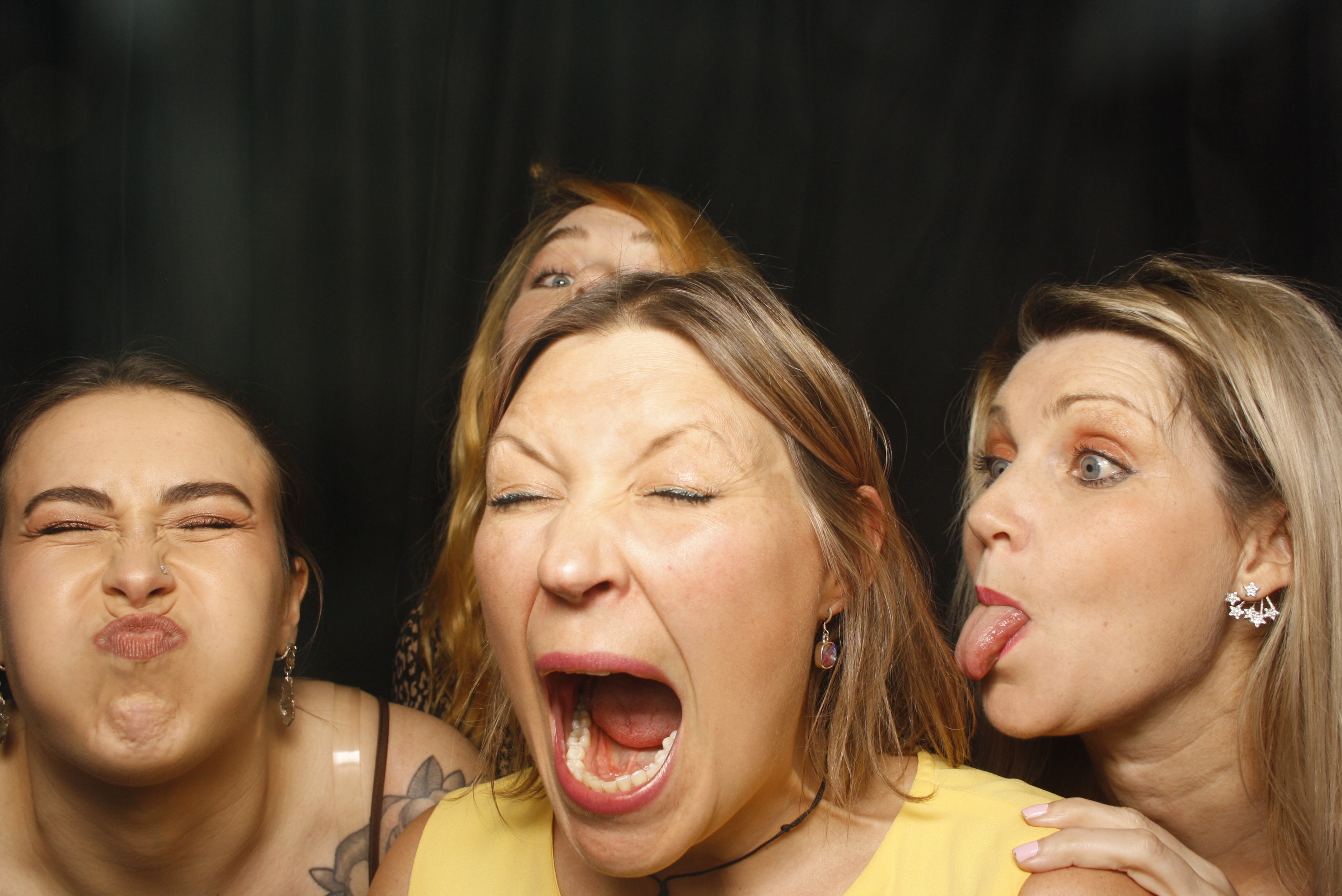 Stacey's 30 + 10 Party! | View more photos from the event at wgtngallery.classicphotobooths.co.nz/u/wgtncpbgallery/Staceys-30-10-Party