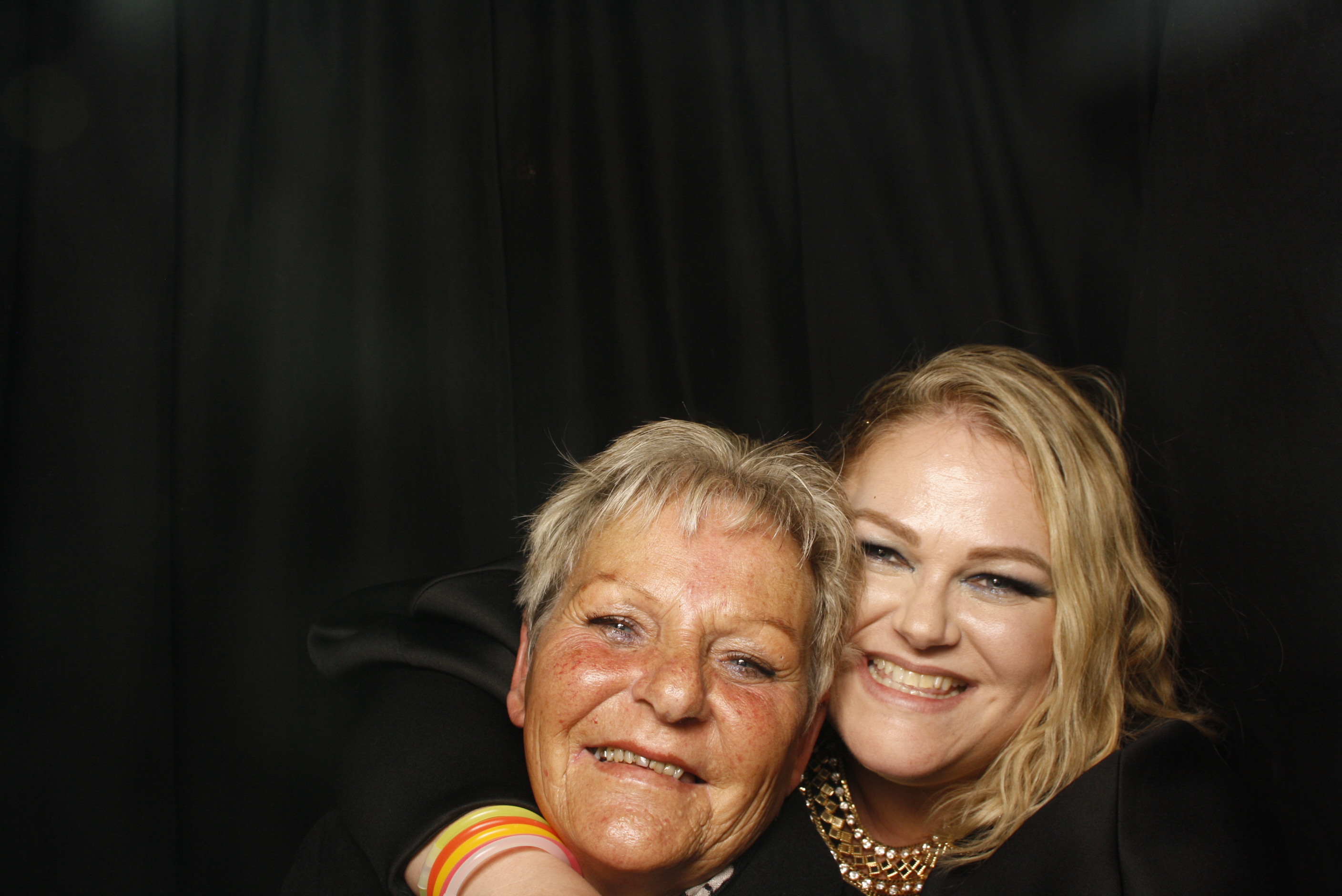 Stacey's 30 + 10 Party! | View more photos from the event at wgtngallery.classicphotobooths.co.nz/u/wgtncpbgallery/Staceys-30-10-Party