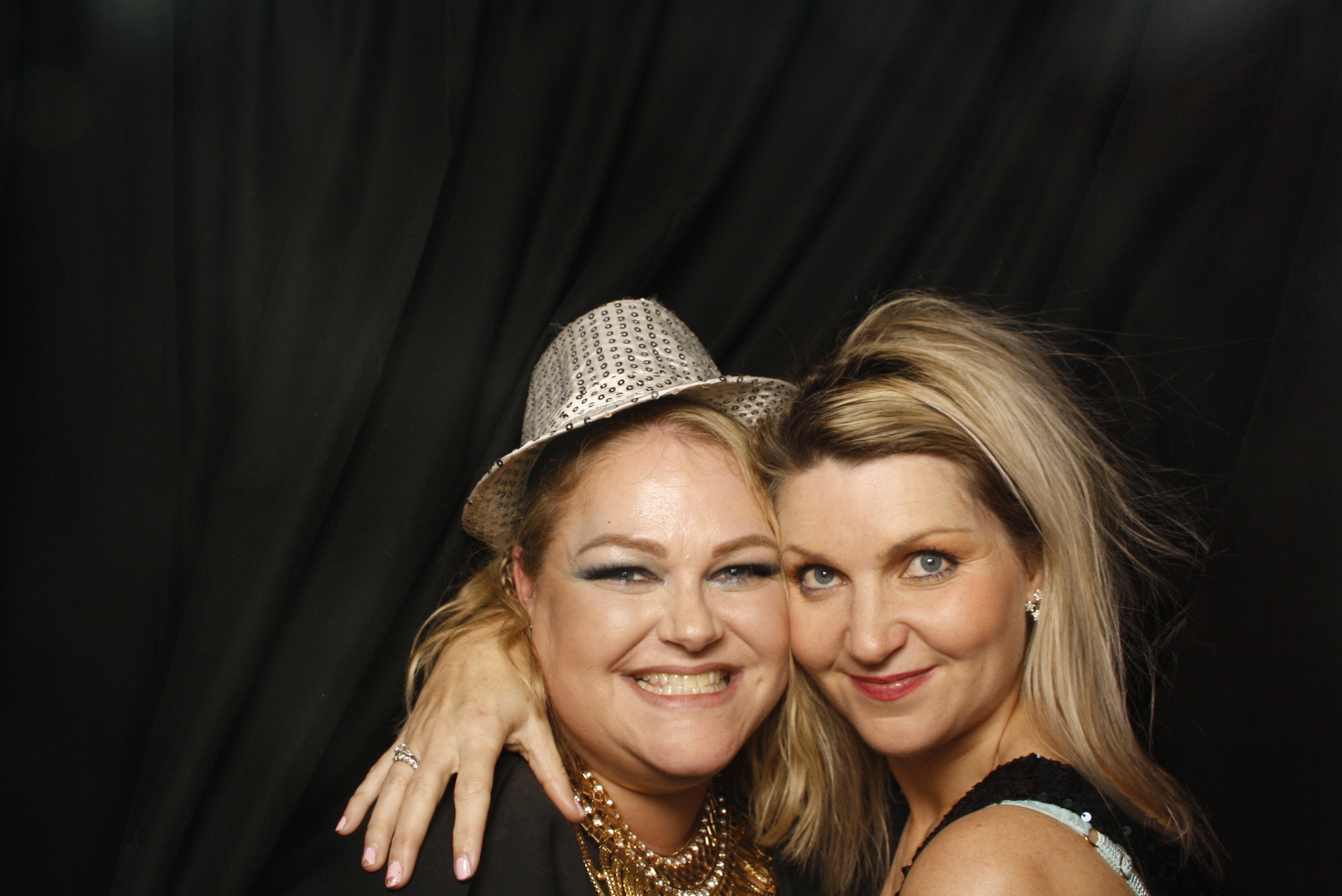 Stacey's 30 + 10 Party! | View more photos from the event at wgtngallery.classicphotobooths.co.nz/u/wgtncpbgallery/Staceys-30-10-Party