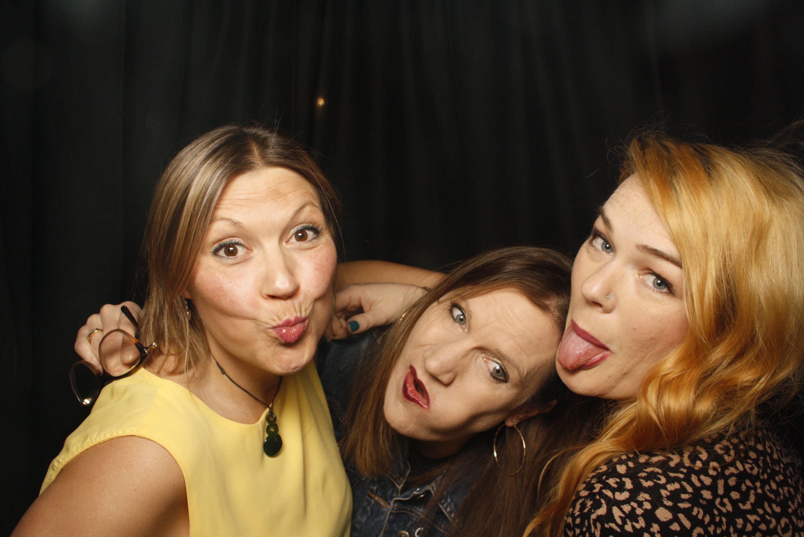 Stacey's 30 + 10 Party! | View more photos from the event at wgtngallery.classicphotobooths.co.nz/u/wgtncpbgallery/Staceys-30-10-Party