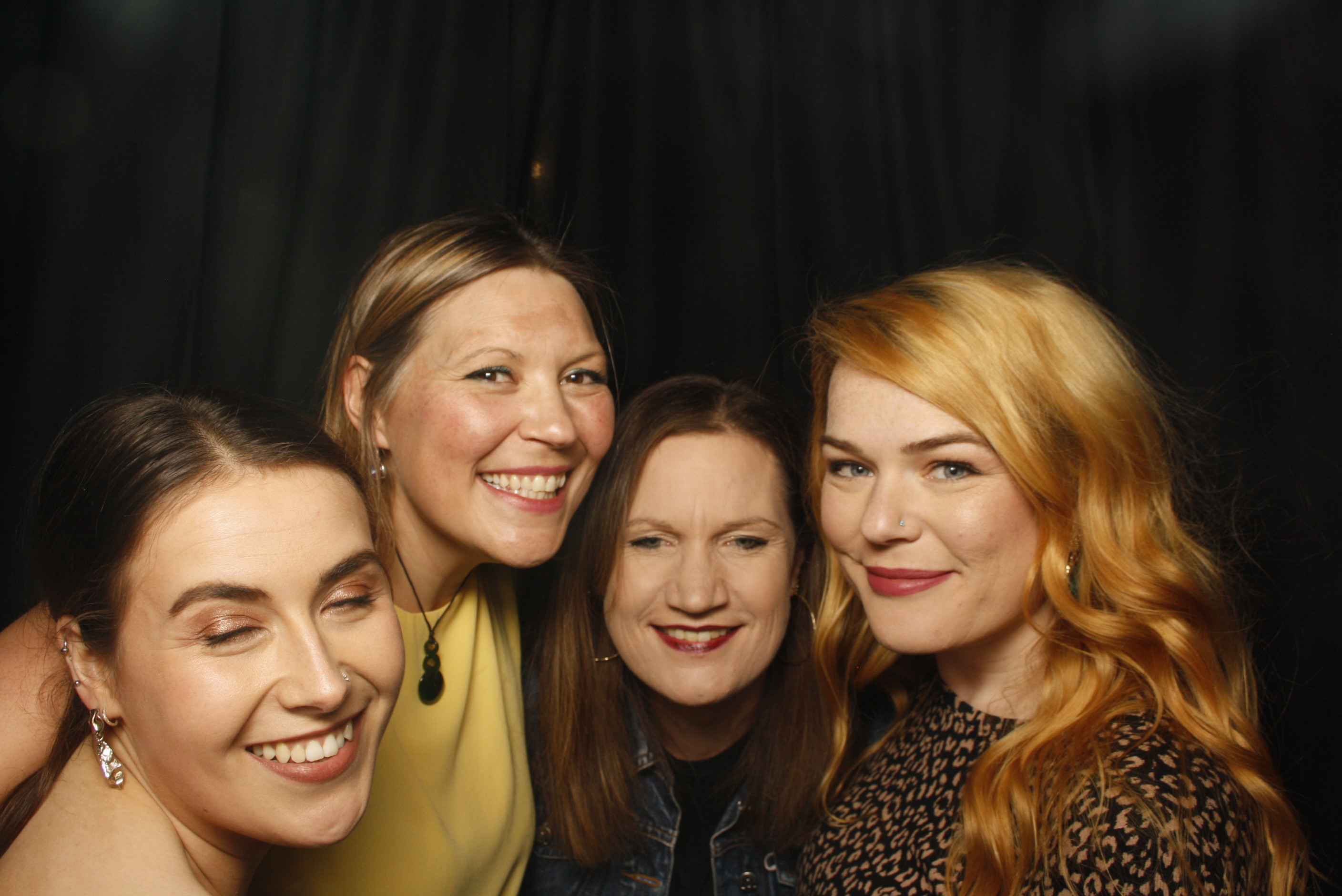 Stacey's 30 + 10 Party! | View more photos from the event at wgtngallery.classicphotobooths.co.nz/u/wgtncpbgallery/Staceys-30-10-Party