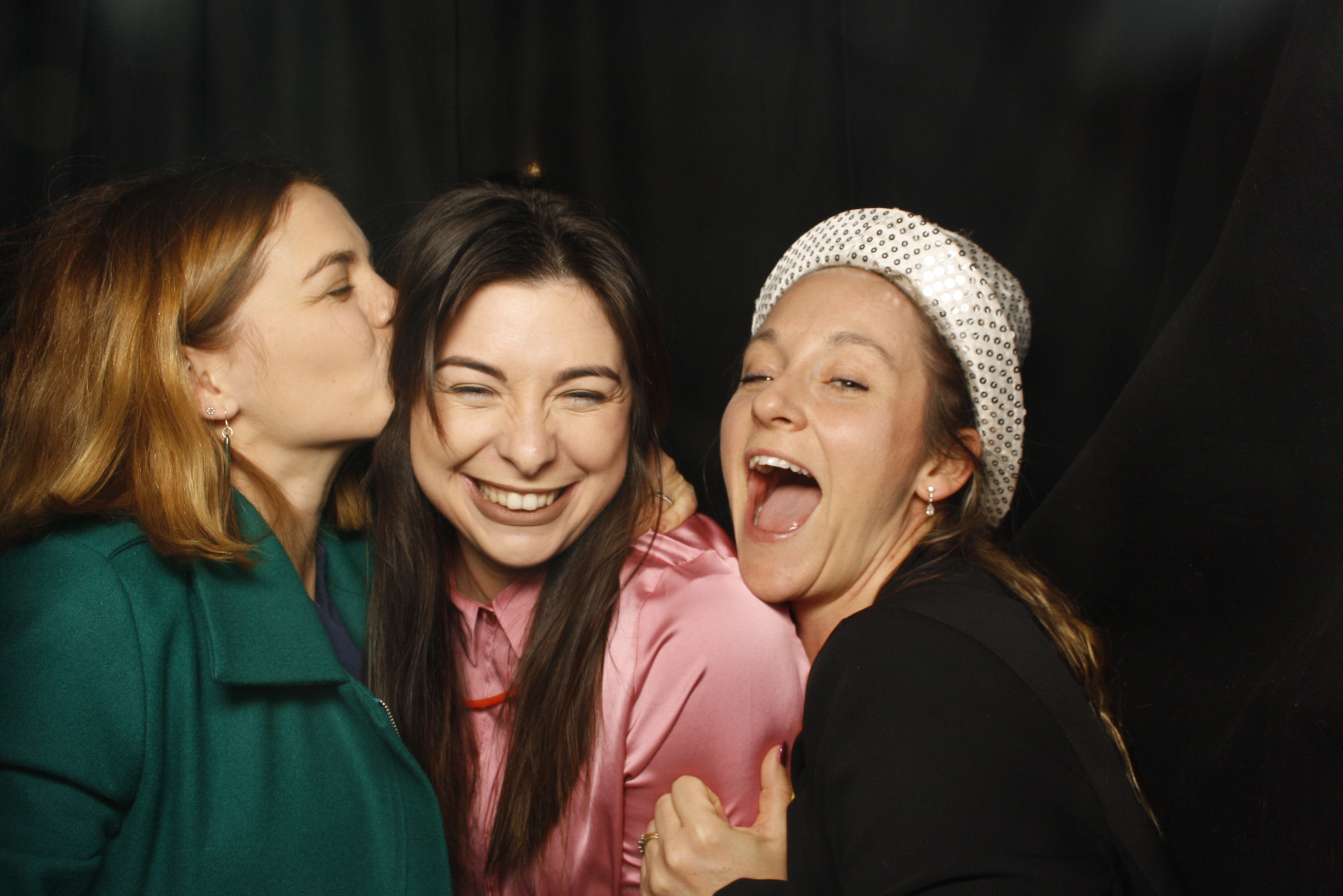 Stacey's 30 + 10 Party! | View more photos from the event at wgtngallery.classicphotobooths.co.nz/u/wgtncpbgallery/Staceys-30-10-Party