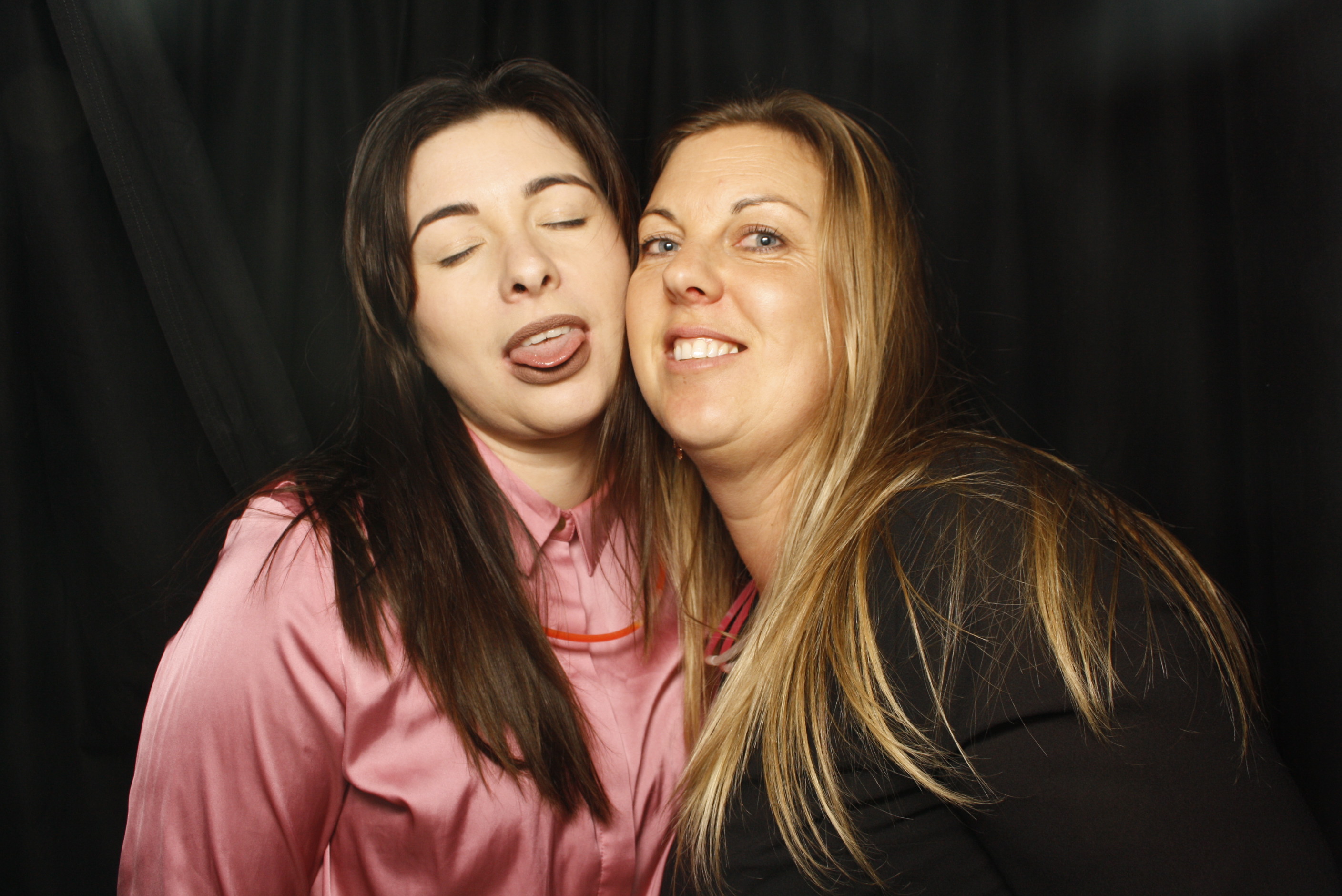 Stacey's 30 + 10 Party! | View more photos from the event at wgtngallery.classicphotobooths.co.nz/u/wgtncpbgallery/Staceys-30-10-Party