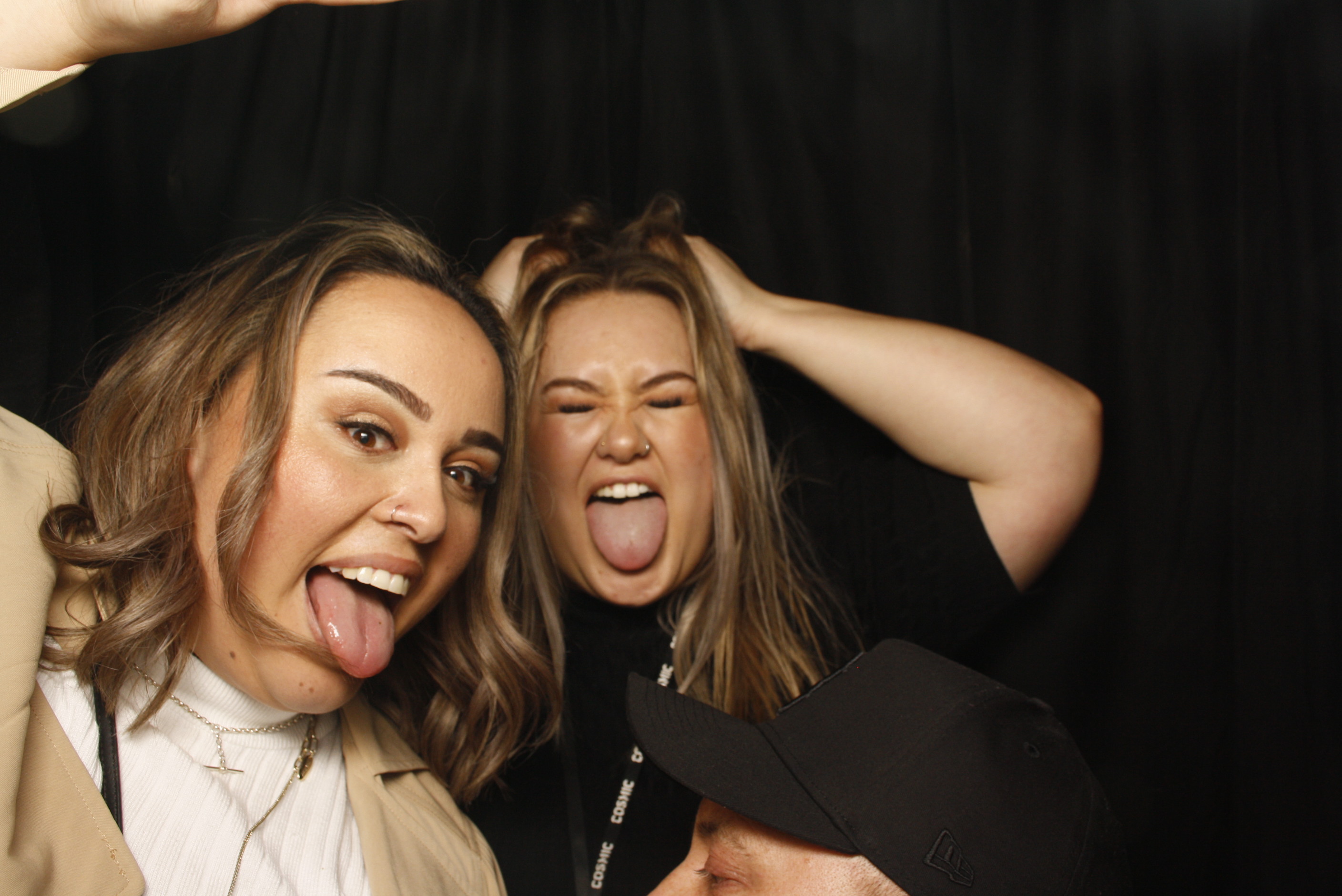 Trish's 60th Party...Party... Party! | View more photos from the event at wgtngallery.classicphotobooths.co.nz/u/wgtncpbgallery/Trishs-60th-PartyParty-Party