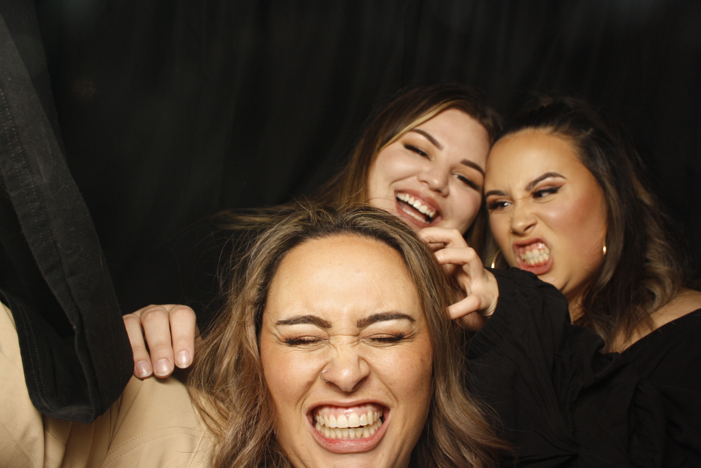 Trish's 60th Party...Party... Party! | View more photos from the event at wgtngallery.classicphotobooths.co.nz/u/wgtncpbgallery/Trishs-60th-PartyParty-Party