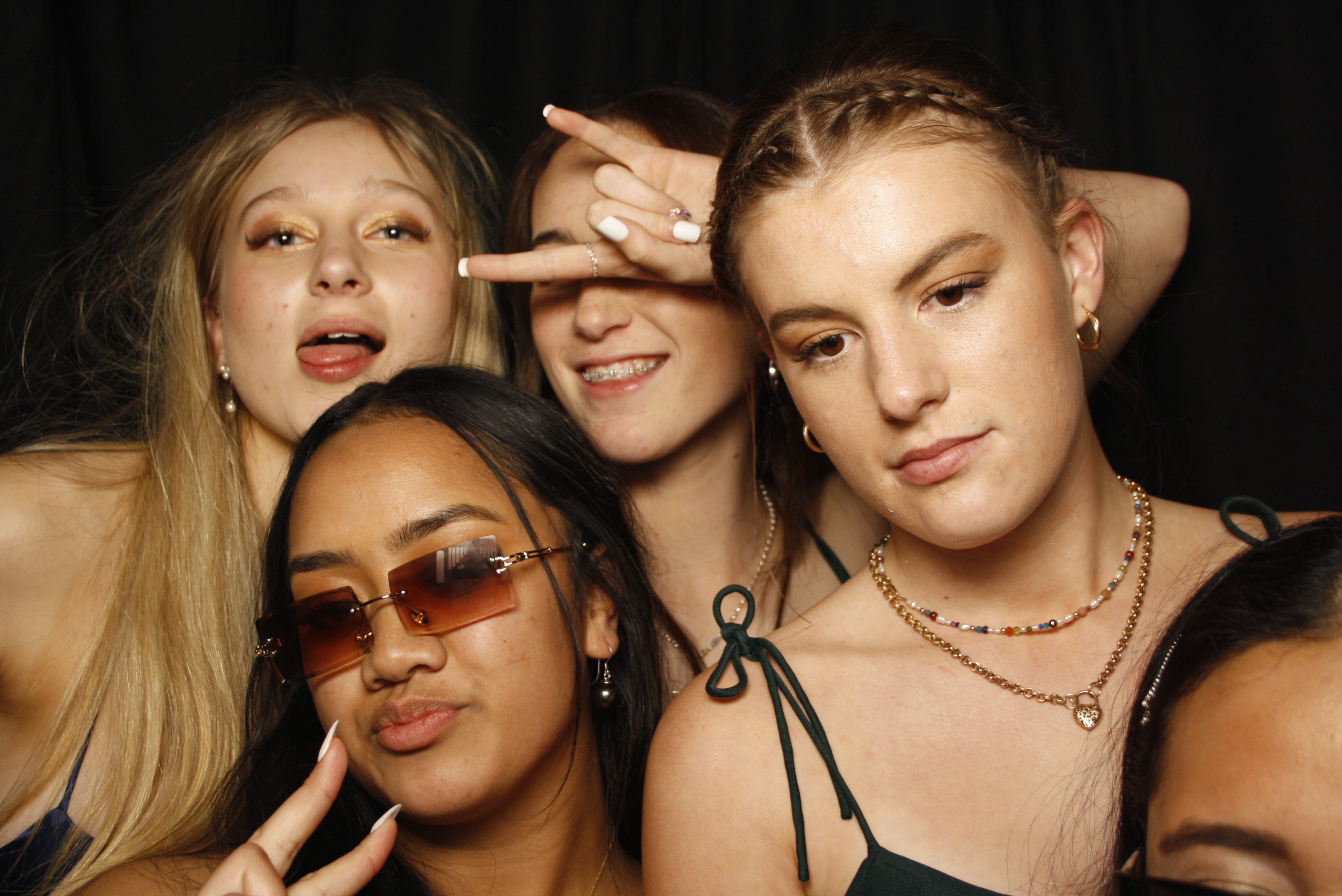 Whitby Collegiate School Ball - 2022 | View more photos from the event at wgtngallery.classicphotobooths.co.nz/u/wgtncpbgallery/Whitby-Collegiate-School-Ball-2022