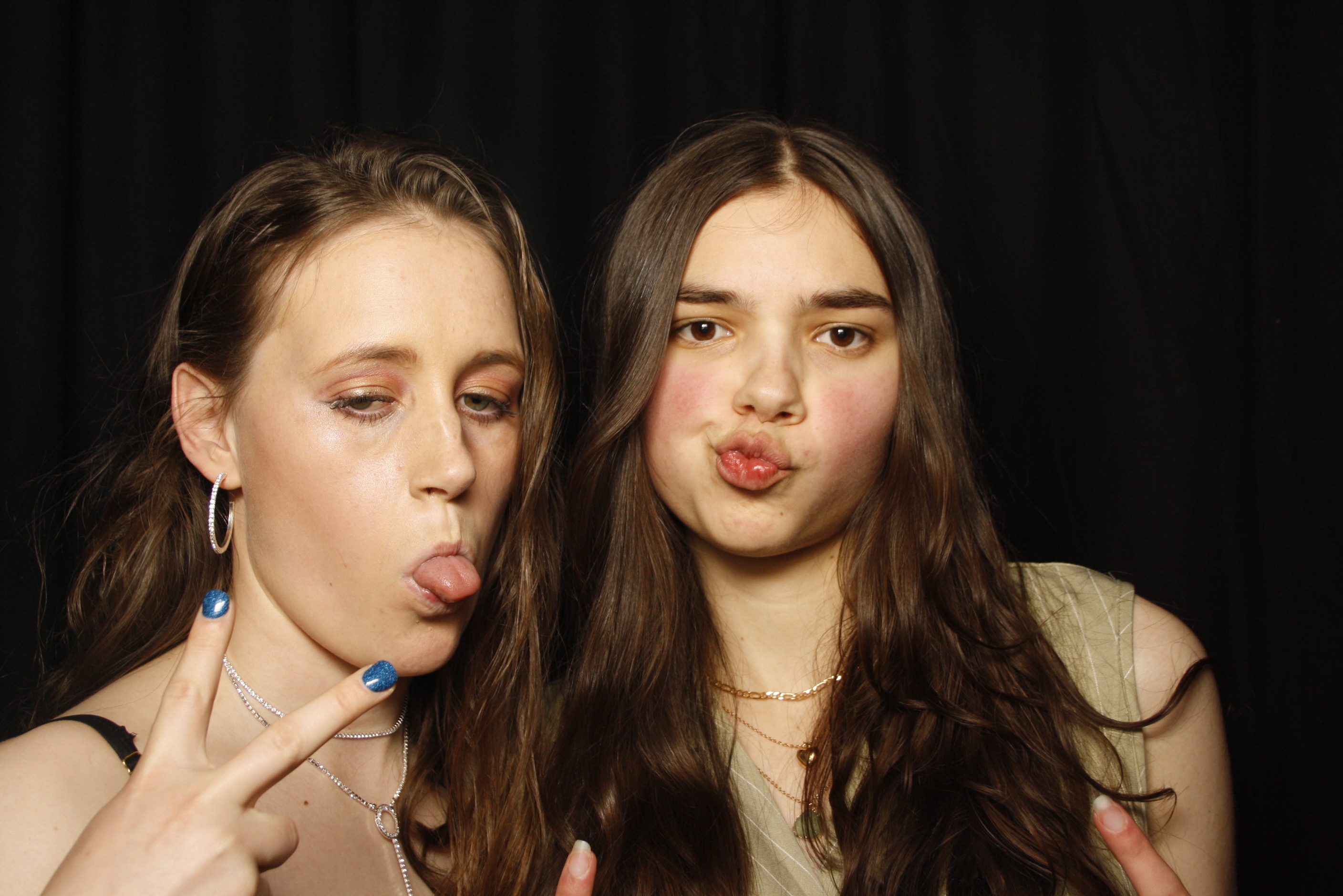 Whitby Collegiate School Ball - 2022 | View more photos from the event at wgtngallery.classicphotobooths.co.nz/u/wgtncpbgallery/Whitby-Collegiate-School-Ball-2022