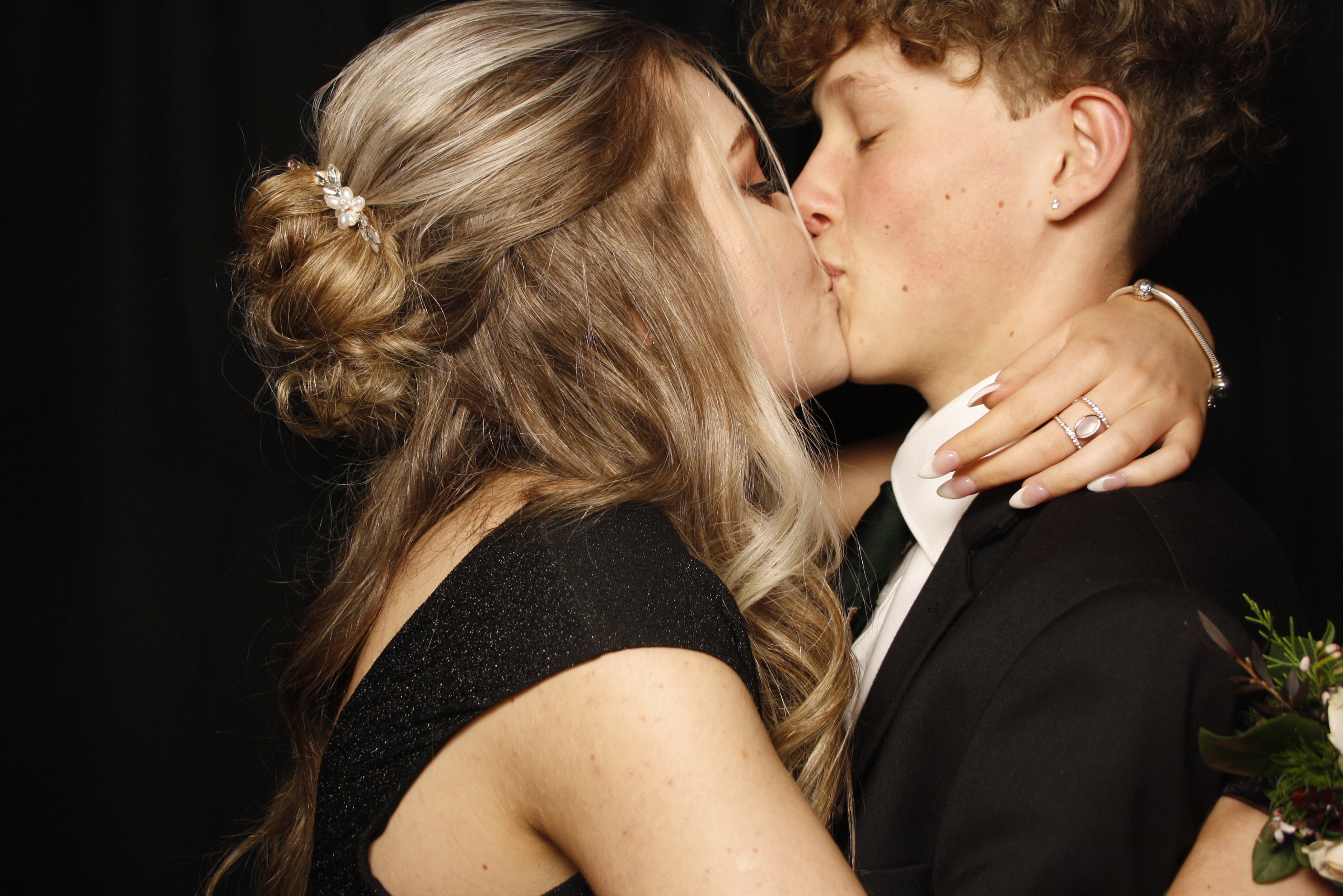 Whitby Collegiate School Ball - 2022 | View more photos from the event at wgtngallery.classicphotobooths.co.nz/u/wgtncpbgallery/Whitby-Collegiate-School-Ball-2022