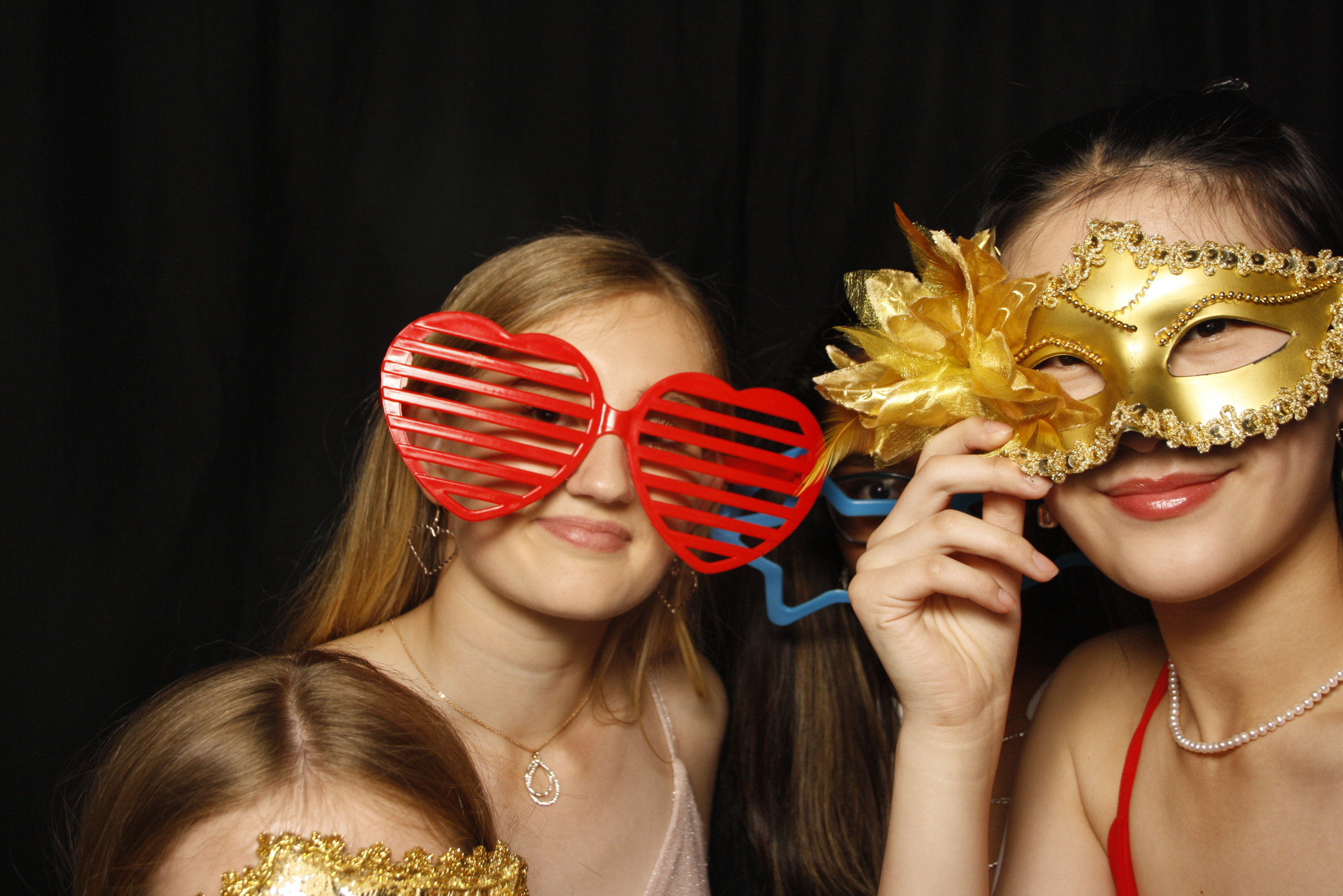 Whitby Collegiate School Ball - 2022 | View more photos from the event at wgtngallery.classicphotobooths.co.nz/u/wgtncpbgallery/Whitby-Collegiate-School-Ball-2022