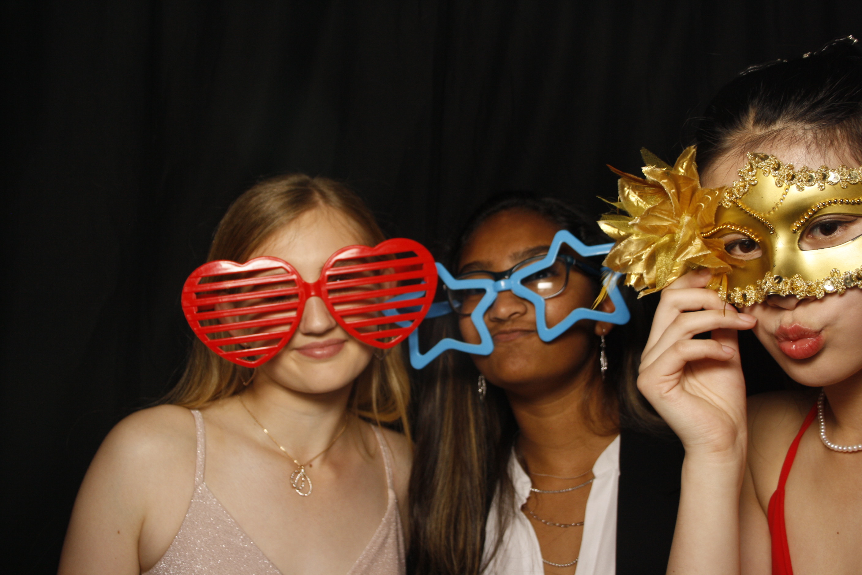 Whitby Collegiate School Ball - 2022 | View more photos from the event at wgtngallery.classicphotobooths.co.nz/u/wgtncpbgallery/Whitby-Collegiate-School-Ball-2022