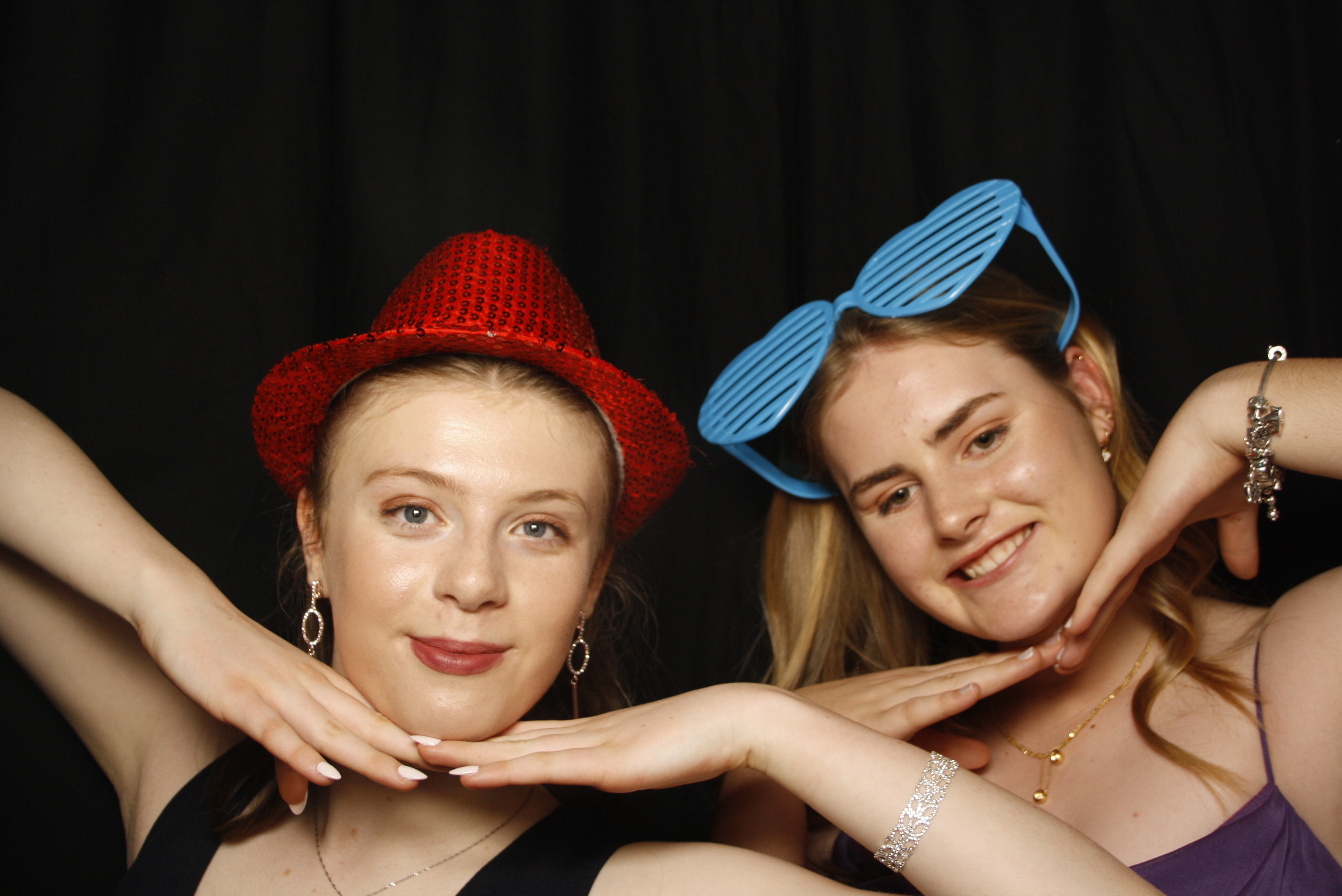 Whitby Collegiate School Ball - 2022 | View more photos from the event at wgtngallery.classicphotobooths.co.nz/u/wgtncpbgallery/Whitby-Collegiate-School-Ball-2022