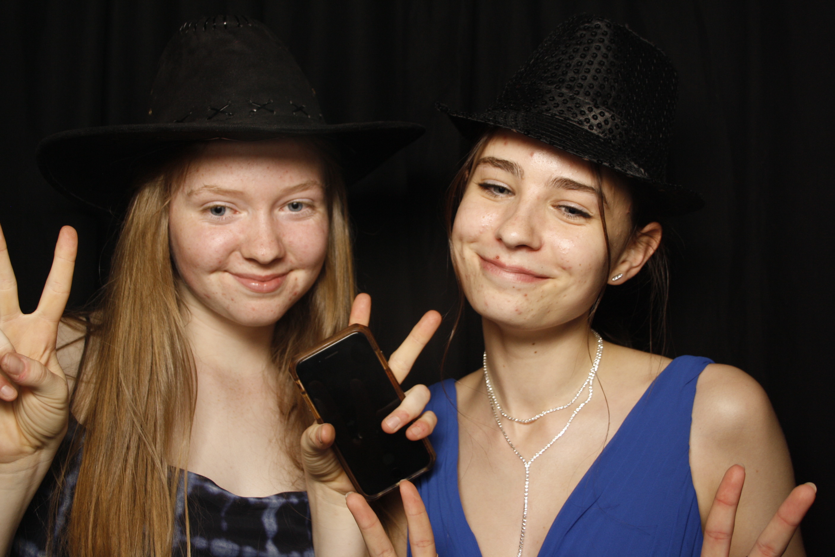 Whitby Collegiate School Ball - 2022 | View more photos from the event at wgtngallery.classicphotobooths.co.nz/u/wgtncpbgallery/Whitby-Collegiate-School-Ball-2022