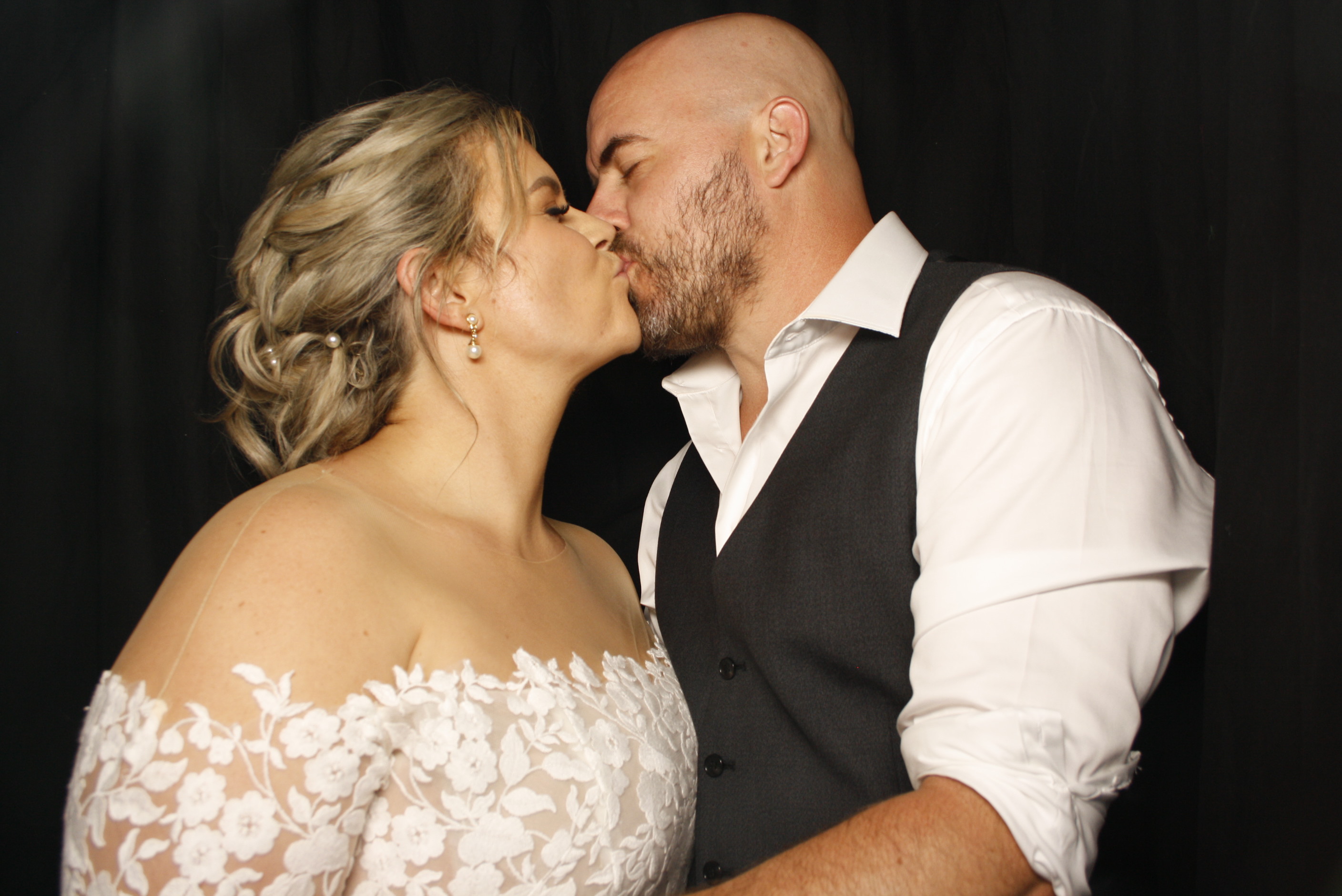 Amanda & Jonny's Wedding | View more photos from the event at wgtngallery.classicphotobooths.co.nz/u/wgtncpbgallery/Amanda-Jonnys-Wedding