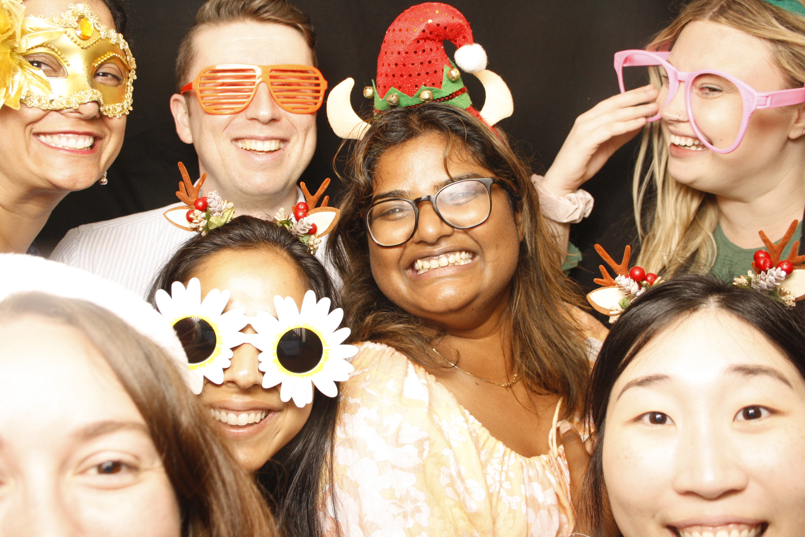 HQ NZDF Christmas Party 2022 | View more photos from the event at wgtngallery.classicphotobooths.co.nz/u/wgtncpbgallery/HQ-NZDF-Christmas-Party-2022