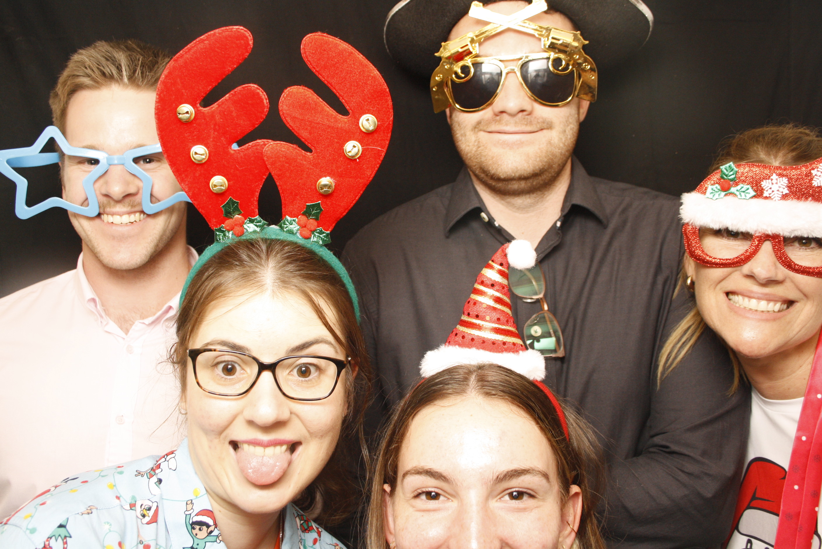 HQ NZDF Christmas Party 2022 | View more photos from the event at wgtngallery.classicphotobooths.co.nz/u/wgtncpbgallery/HQ-NZDF-Christmas-Party-2022