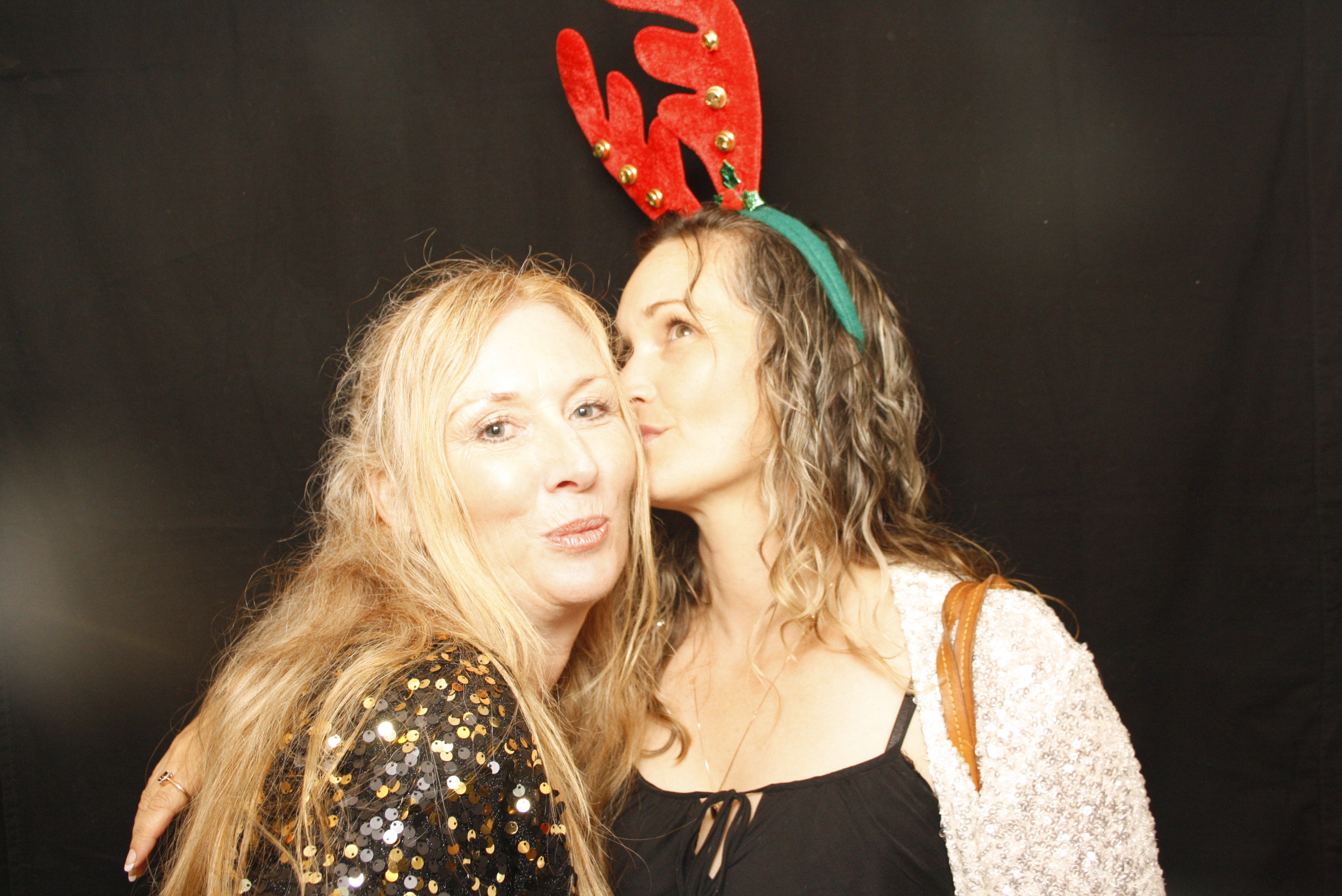 HQ NZDF Christmas Party 2022 | View more photos from the event at wgtngallery.classicphotobooths.co.nz/u/wgtncpbgallery/HQ-NZDF-Christmas-Party-2022