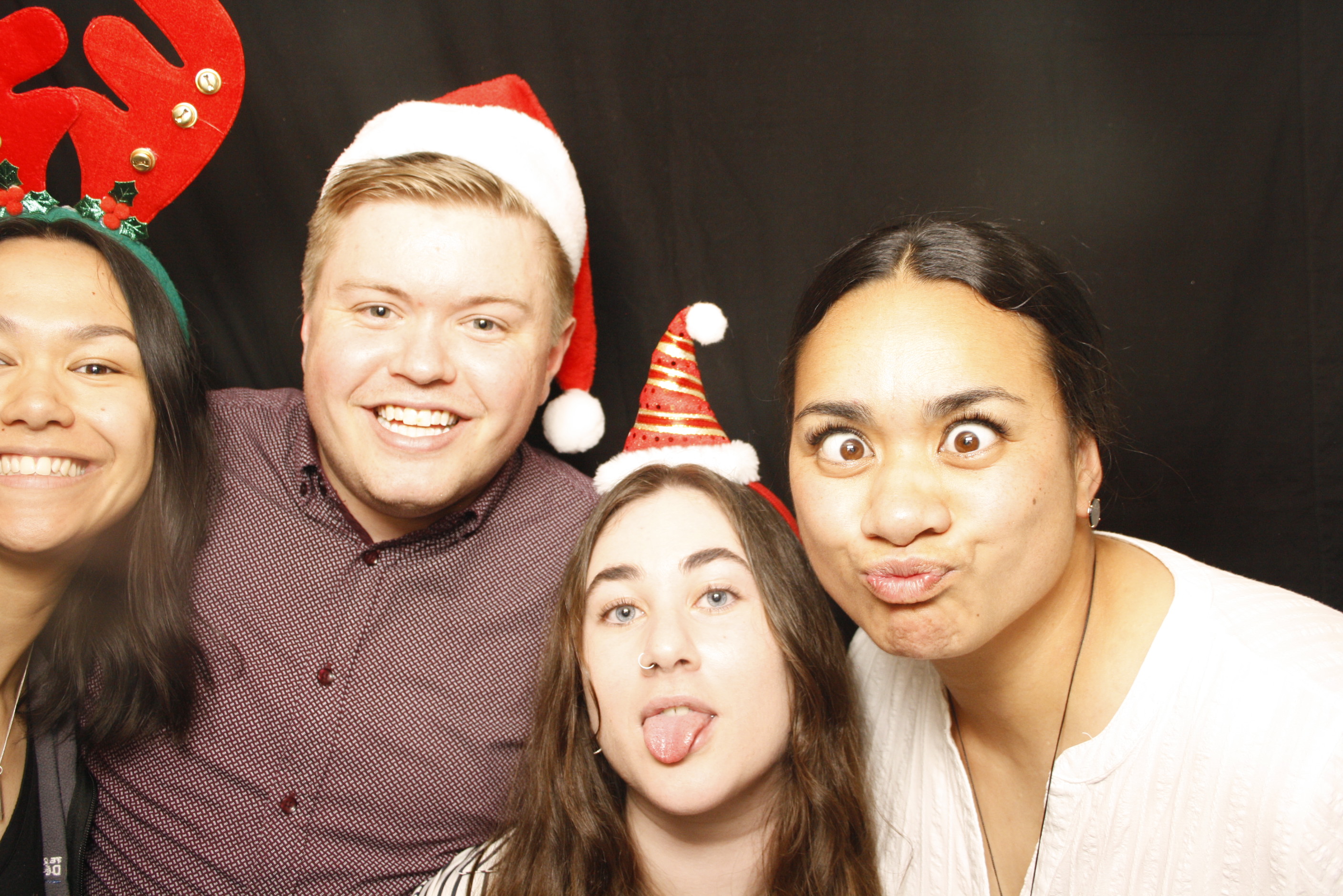 HQ NZDF Christmas Party 2022 | View more photos from the event at wgtngallery.classicphotobooths.co.nz/u/wgtncpbgallery/HQ-NZDF-Christmas-Party-2022