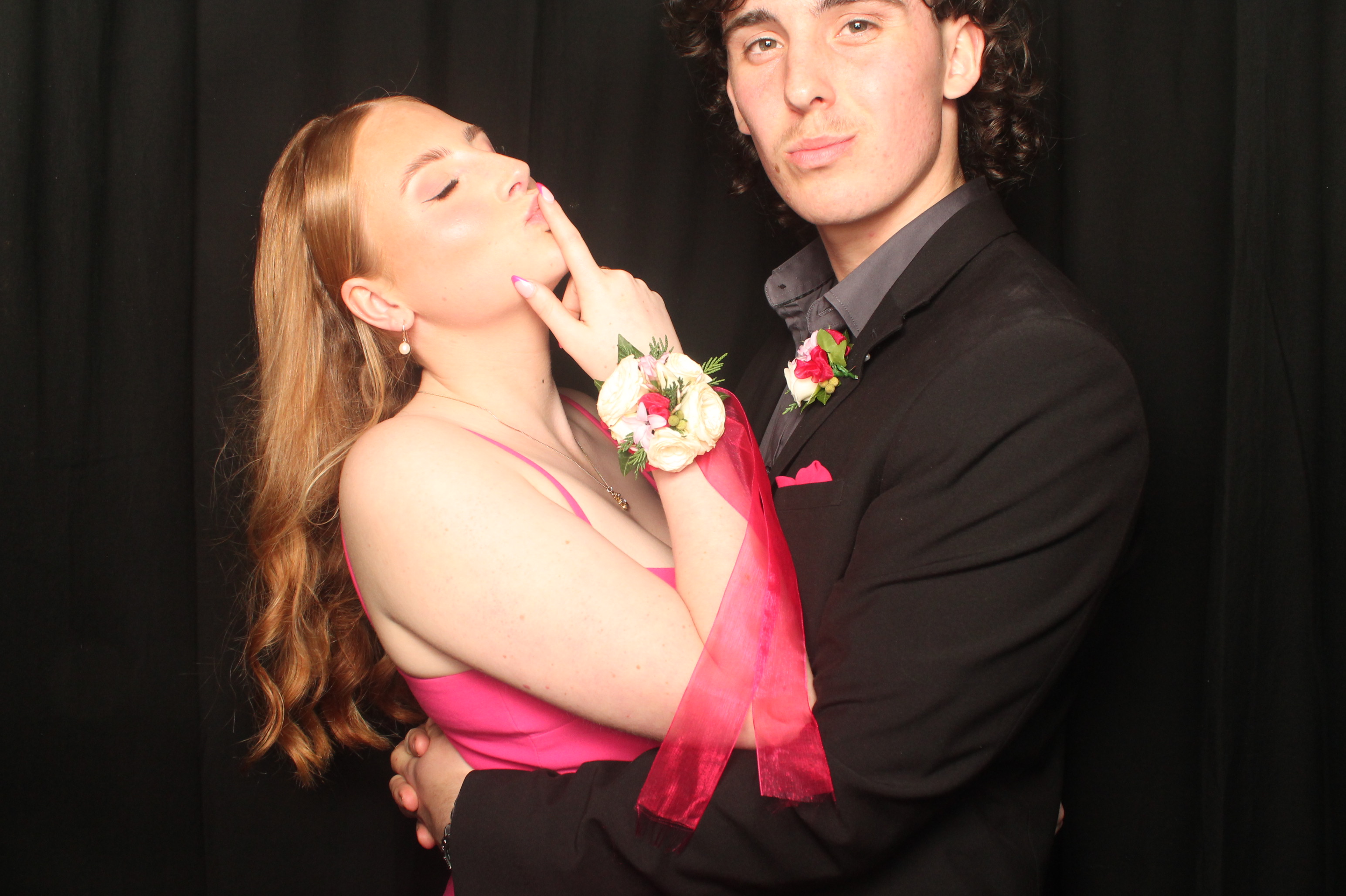 Hutt Valley High School Ball - Booth One | View more photos from the event at wgtngallery.classicphotobooths.co.nz/u/wgtncpbgallery/Hutt-Valley-High-School-Ball-Booth-One