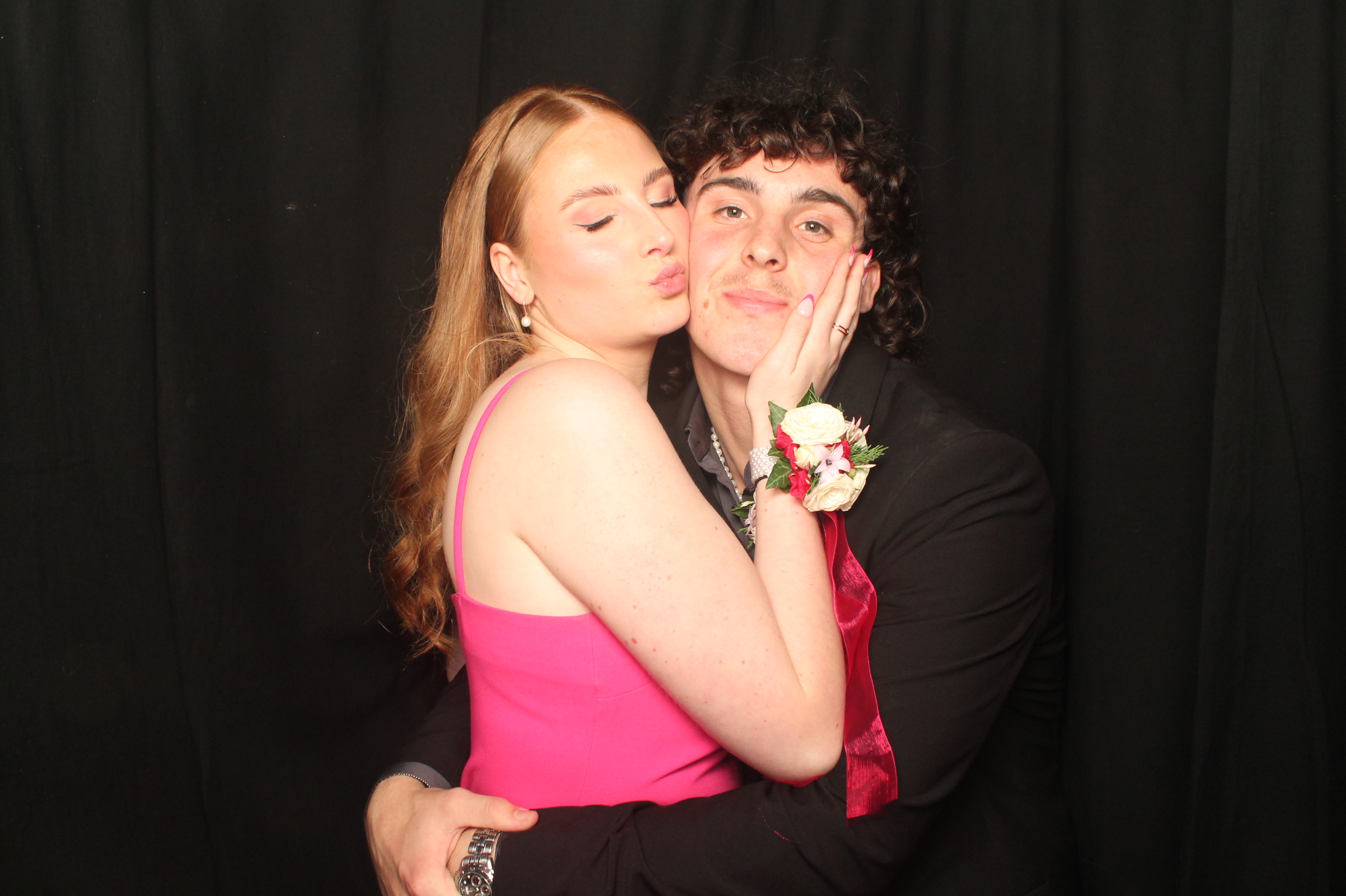 Hutt Valley High School Ball - Booth One | View more photos from the event at wgtngallery.classicphotobooths.co.nz/u/wgtncpbgallery/Hutt-Valley-High-School-Ball-Booth-One