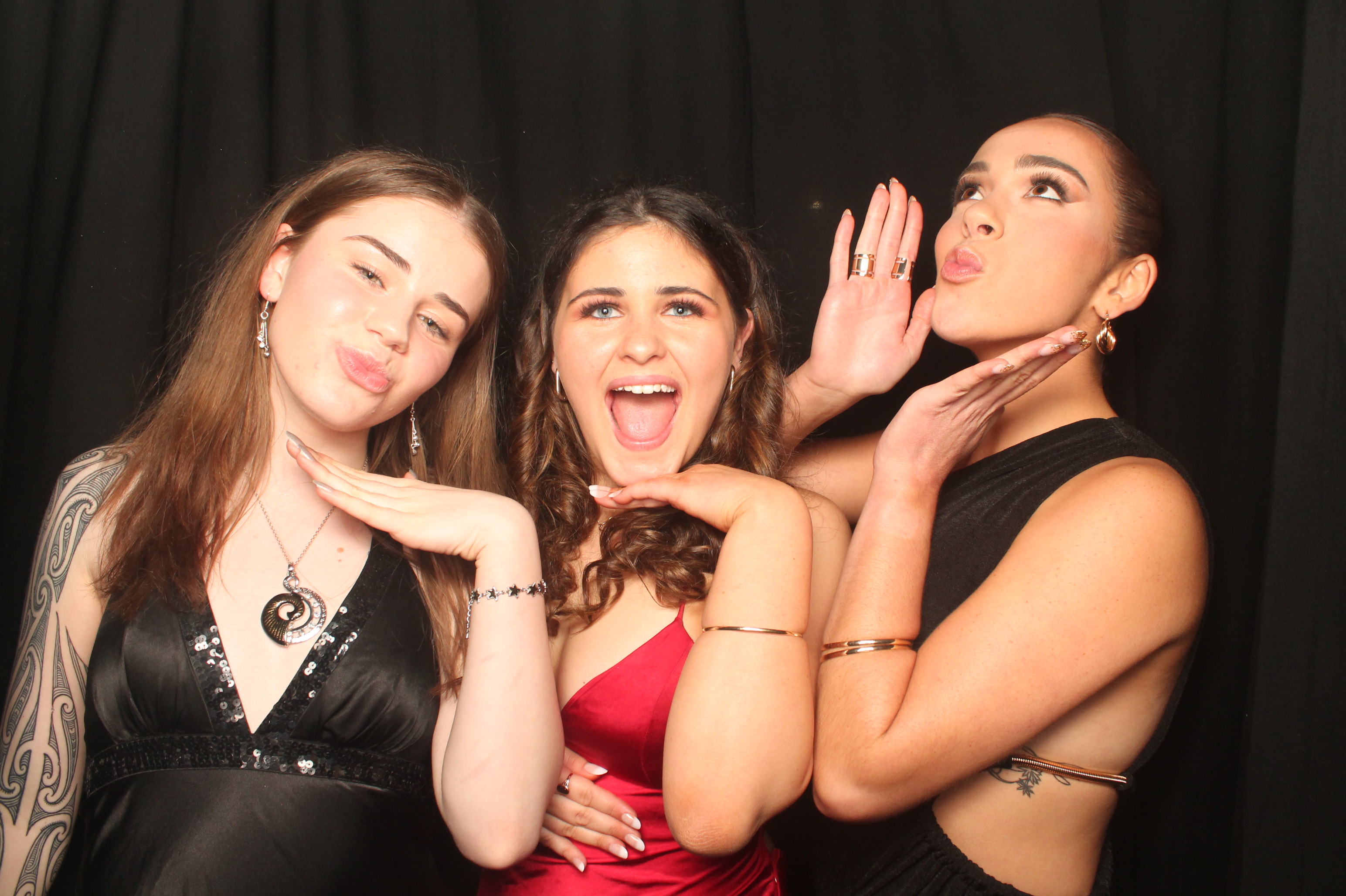 Hutt Valley High School Ball - Booth One | View more photos from the event at wgtngallery.classicphotobooths.co.nz/u/wgtncpbgallery/Hutt-Valley-High-School-Ball-Booth-One