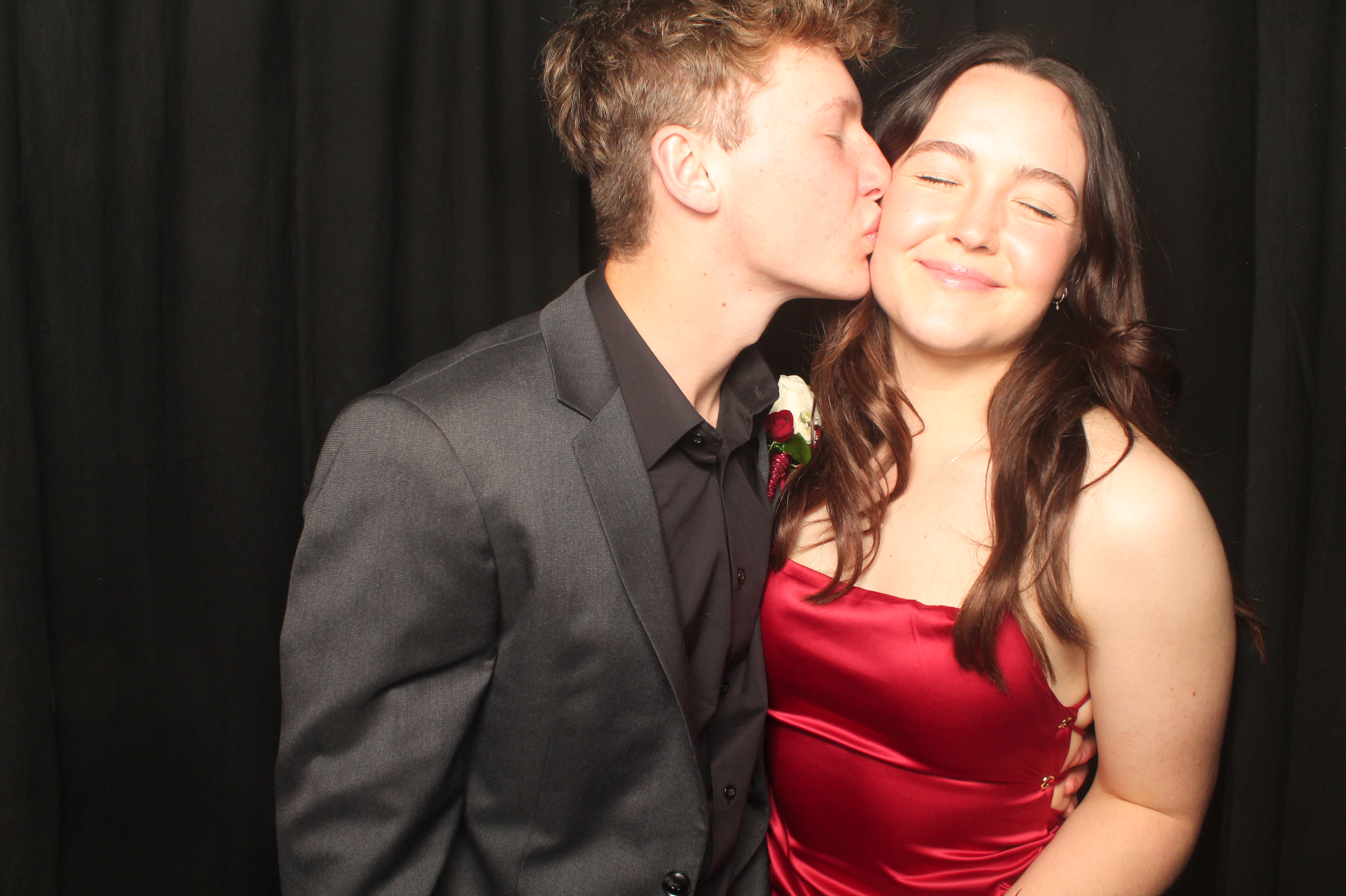 Hutt Valley High School Ball - Booth One | View more photos from the event at wgtngallery.classicphotobooths.co.nz/u/wgtncpbgallery/Hutt-Valley-High-School-Ball-Booth-One