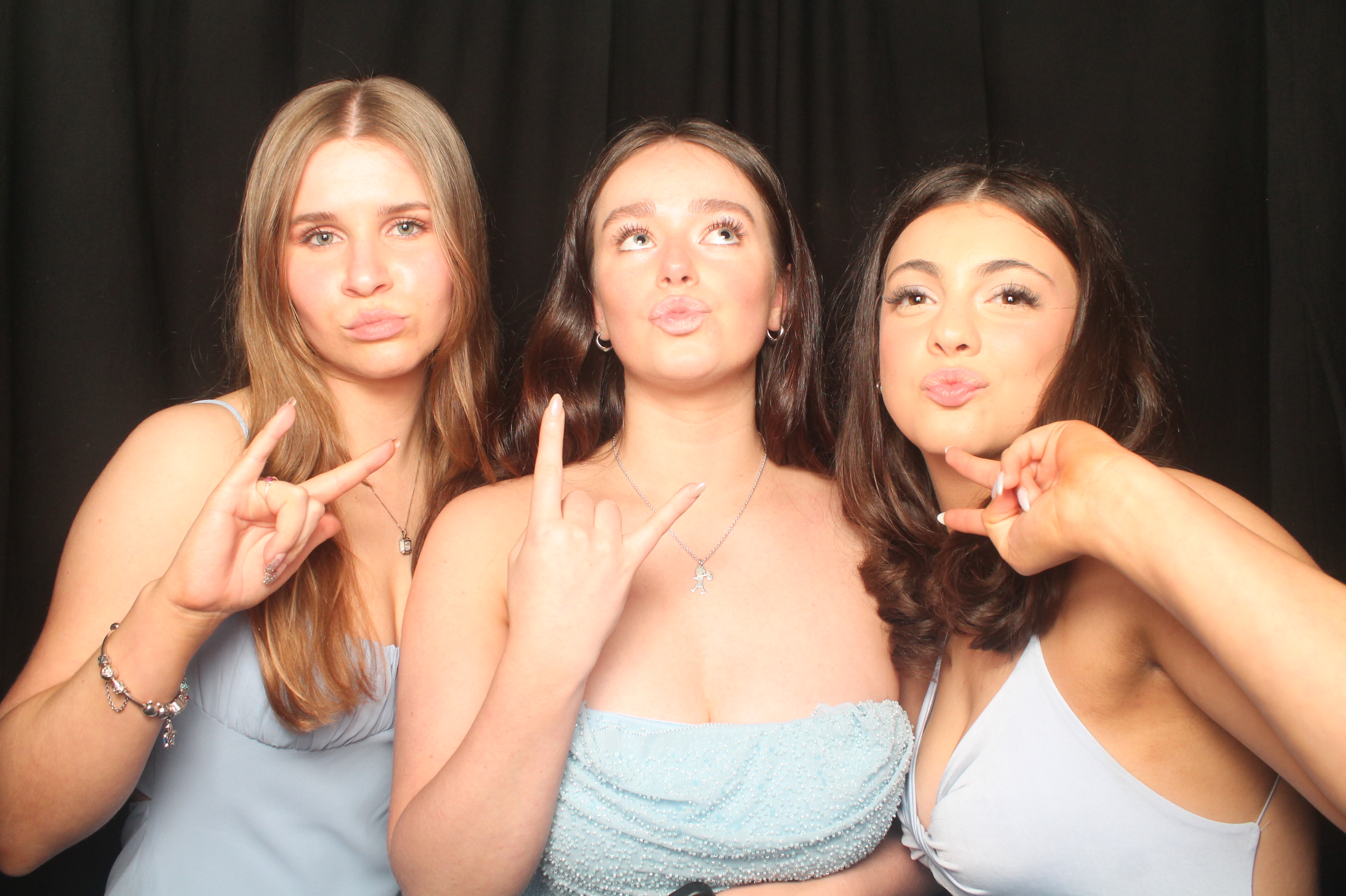 Hutt Valley High School Ball - Booth One | View more photos from the event at wgtngallery.classicphotobooths.co.nz/u/wgtncpbgallery/Hutt-Valley-High-School-Ball-Booth-One