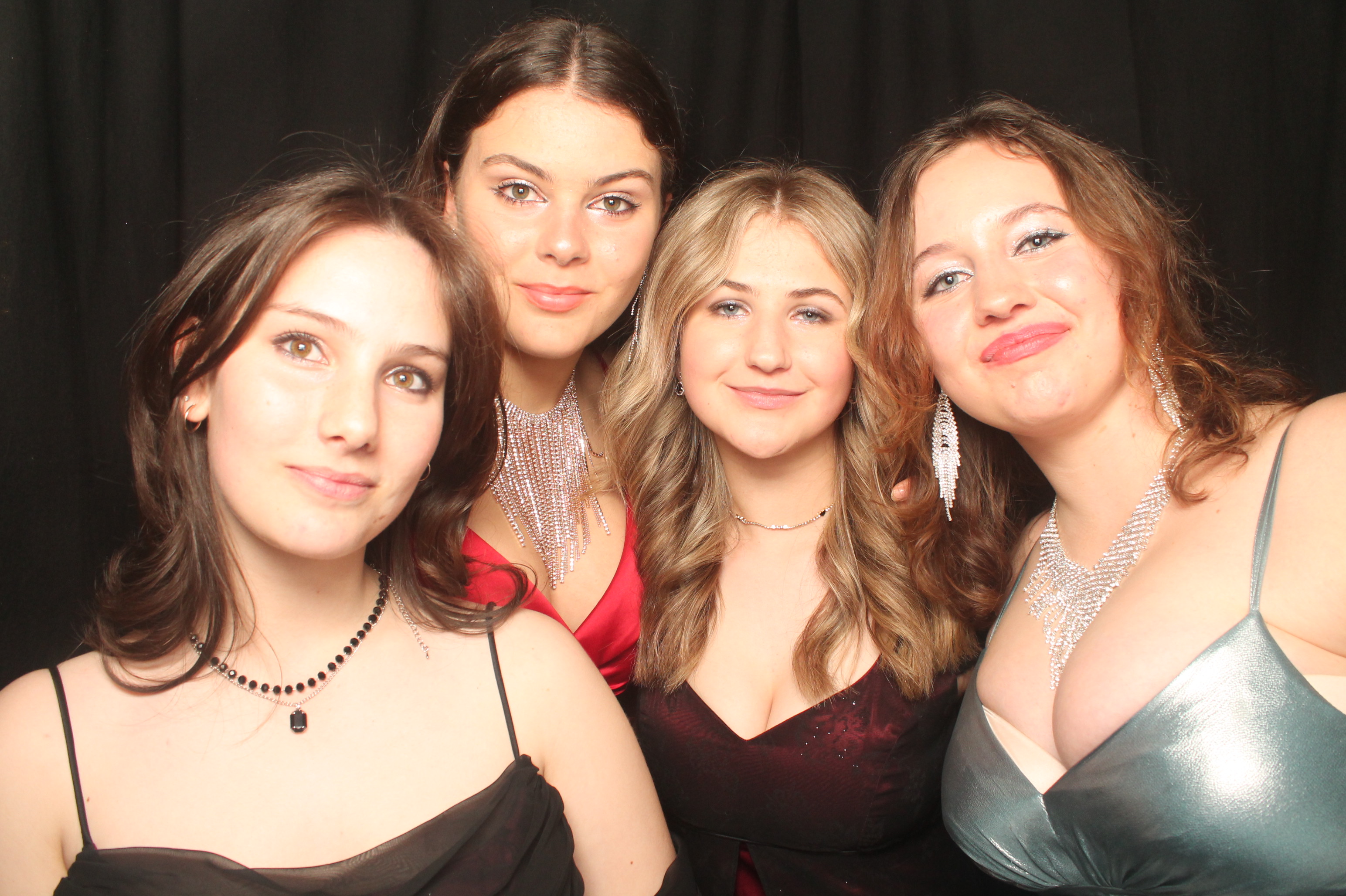 Hutt Valley High School Ball - Booth One | View more photos from the event at wgtngallery.classicphotobooths.co.nz/u/wgtncpbgallery/Hutt-Valley-High-School-Ball-Booth-One