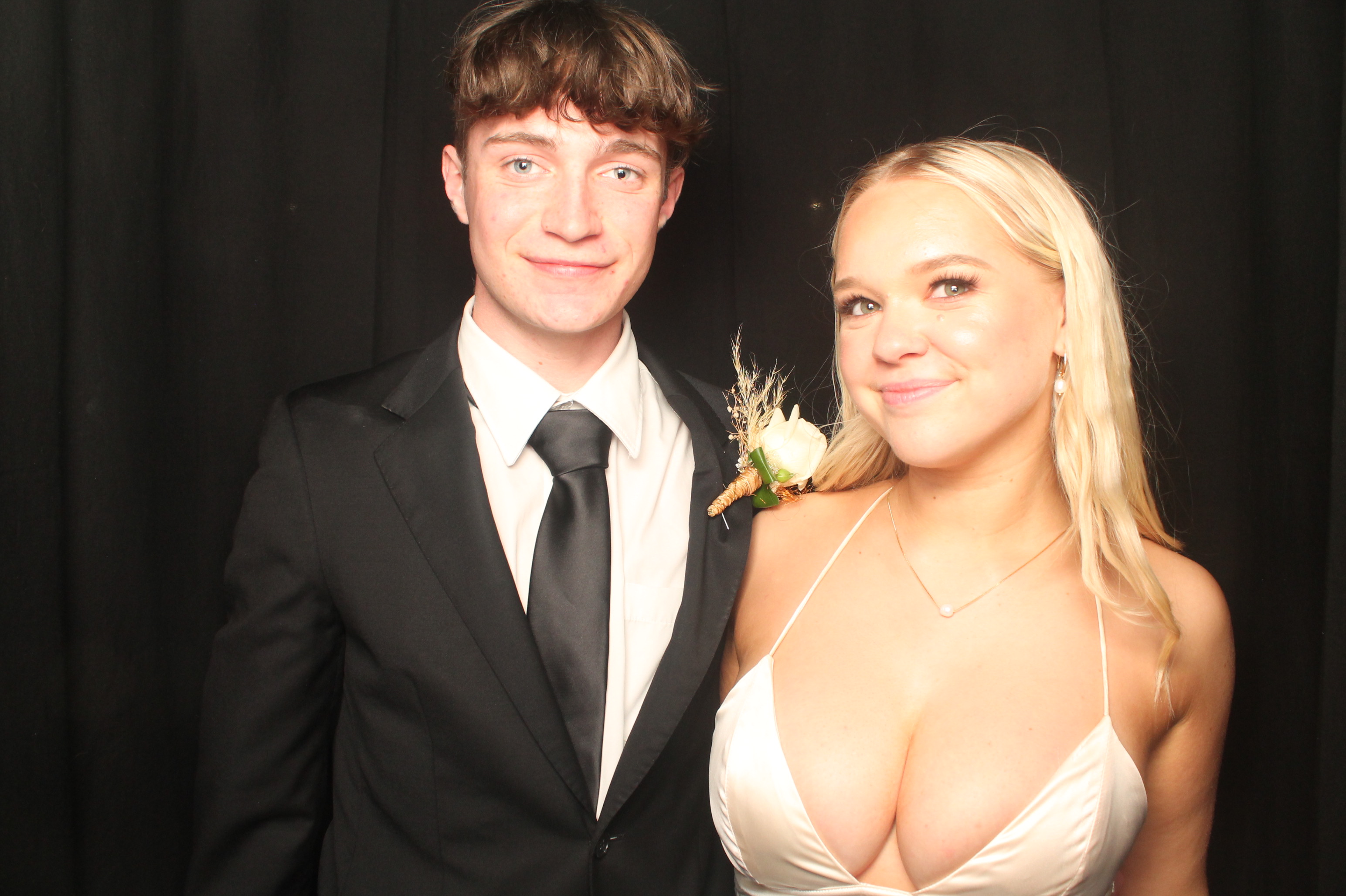 Hutt Valley High School Ball - Booth One | View more photos from the event at wgtngallery.classicphotobooths.co.nz/u/wgtncpbgallery/Hutt-Valley-High-School-Ball-Booth-One