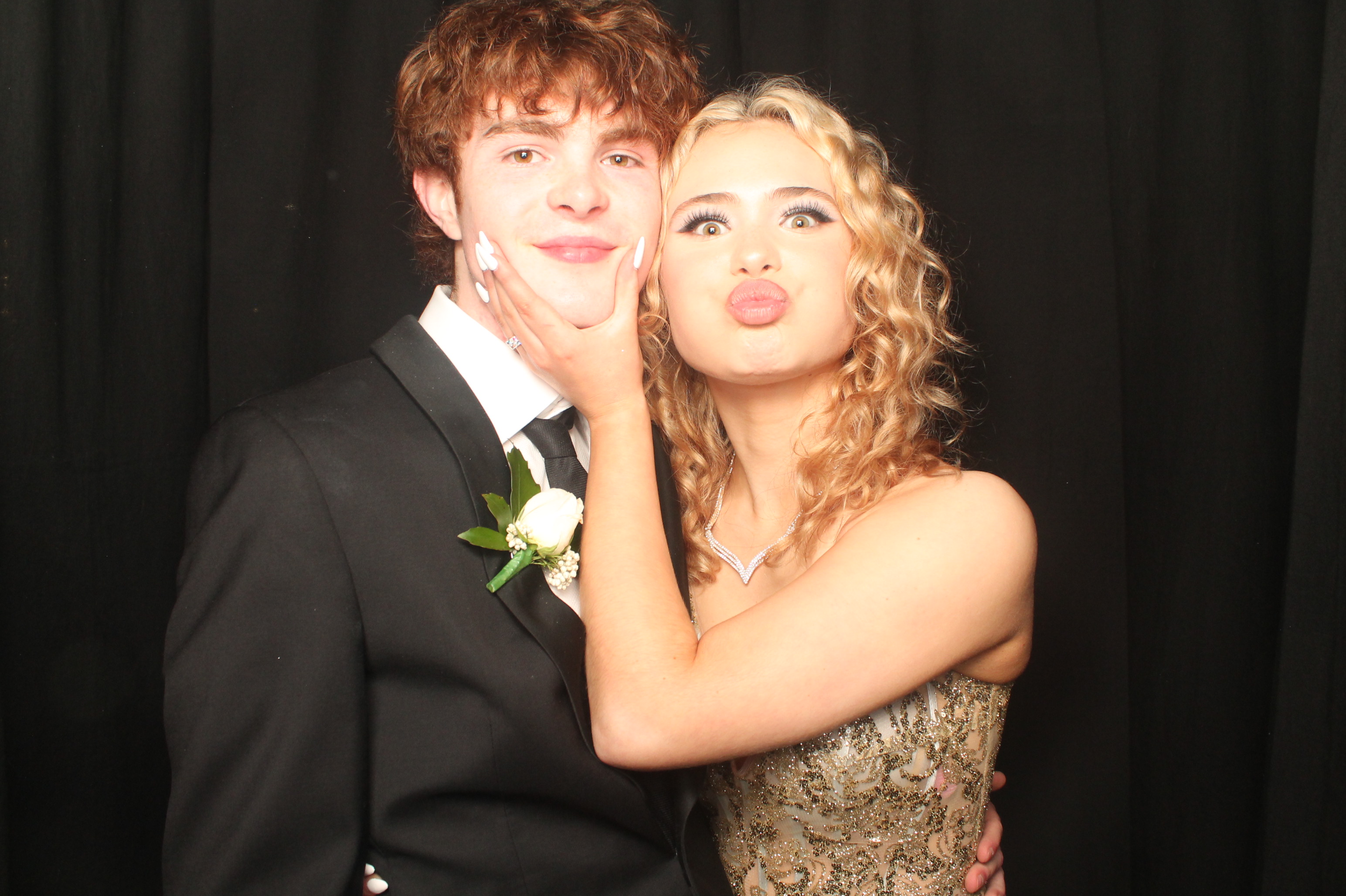 Hutt Valley High School Ball - Booth One | View more photos from the event at wgtngallery.classicphotobooths.co.nz/u/wgtncpbgallery/Hutt-Valley-High-School-Ball-Booth-One