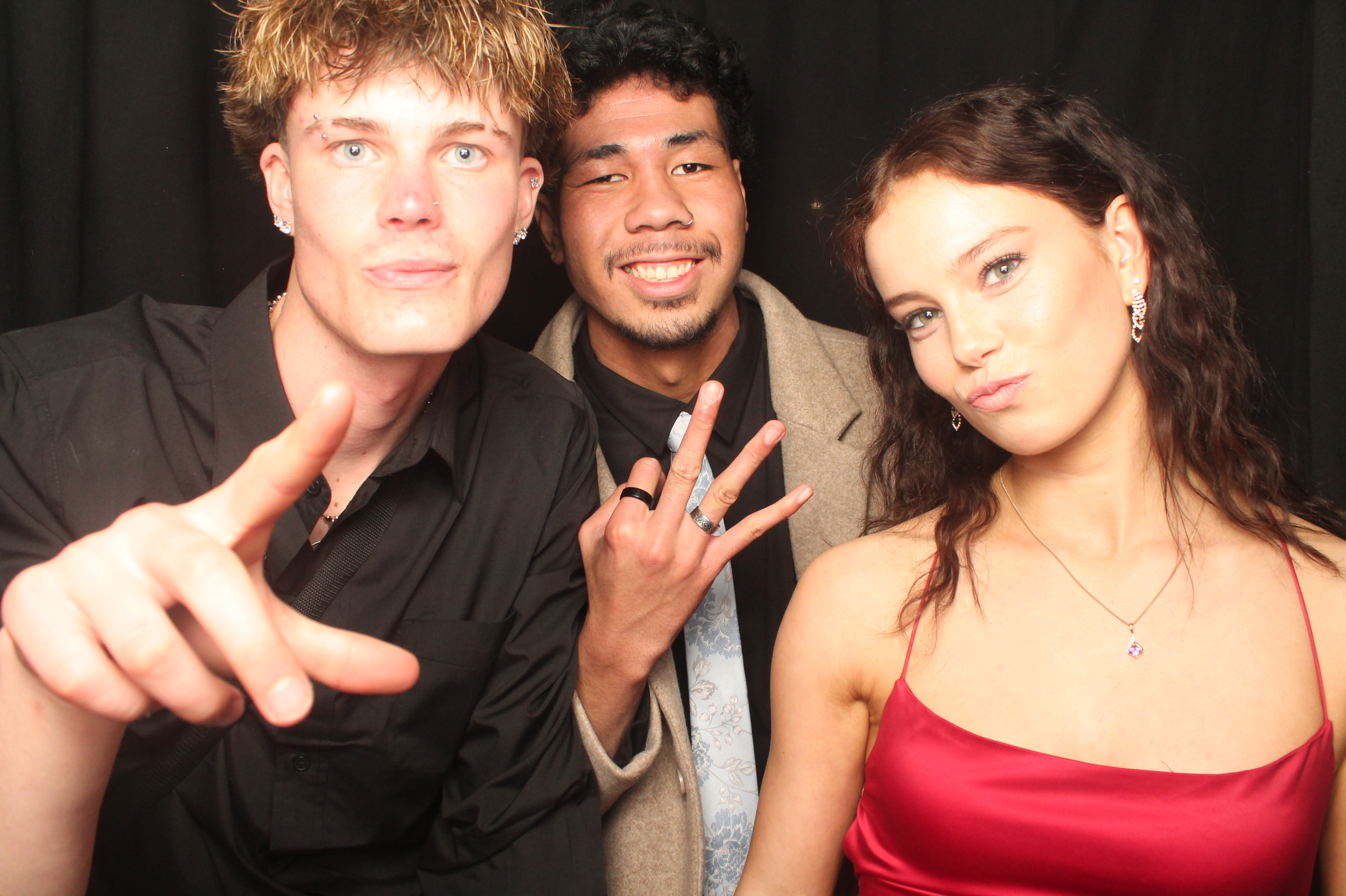 Hutt Valley High School Ball - Booth One | View more photos from the event at wgtngallery.classicphotobooths.co.nz/u/wgtncpbgallery/Hutt-Valley-High-School-Ball-Booth-One