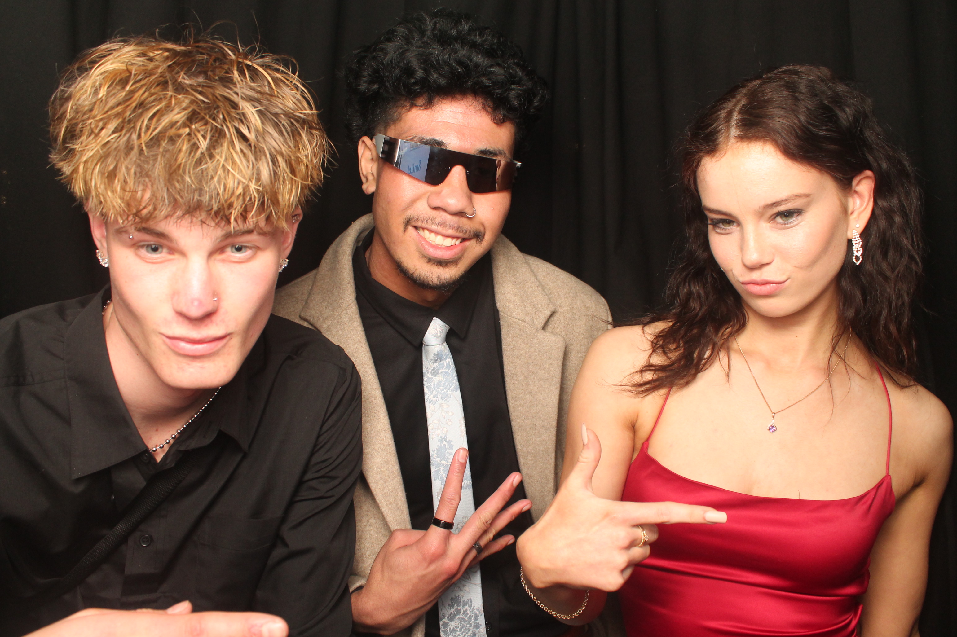 Hutt Valley High School Ball - Booth One | View more photos from the event at wgtngallery.classicphotobooths.co.nz/u/wgtncpbgallery/Hutt-Valley-High-School-Ball-Booth-One