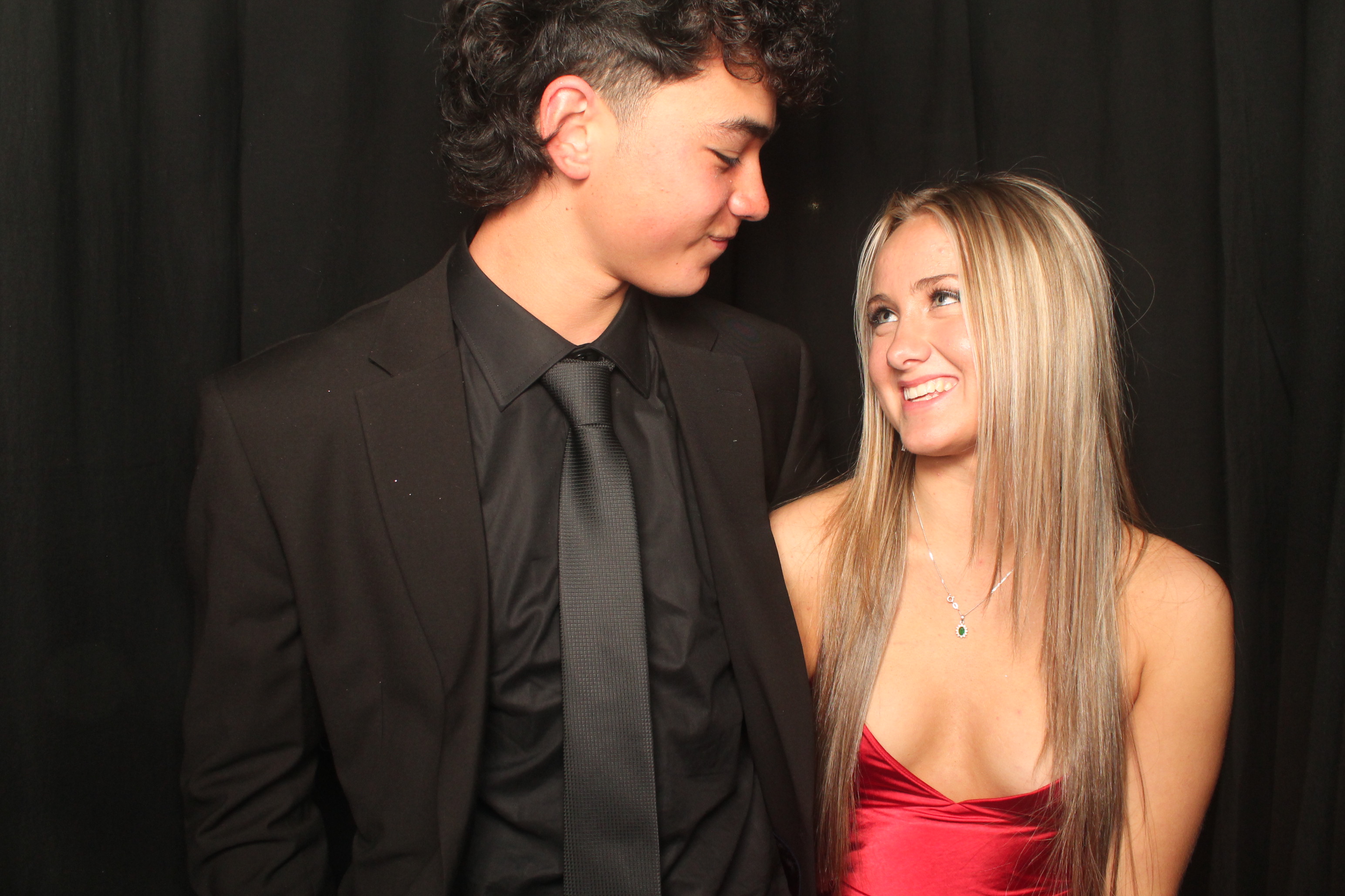 Hutt Valley High School Ball - Booth One | View more photos from the event at wgtngallery.classicphotobooths.co.nz/u/wgtncpbgallery/Hutt-Valley-High-School-Ball-Booth-One