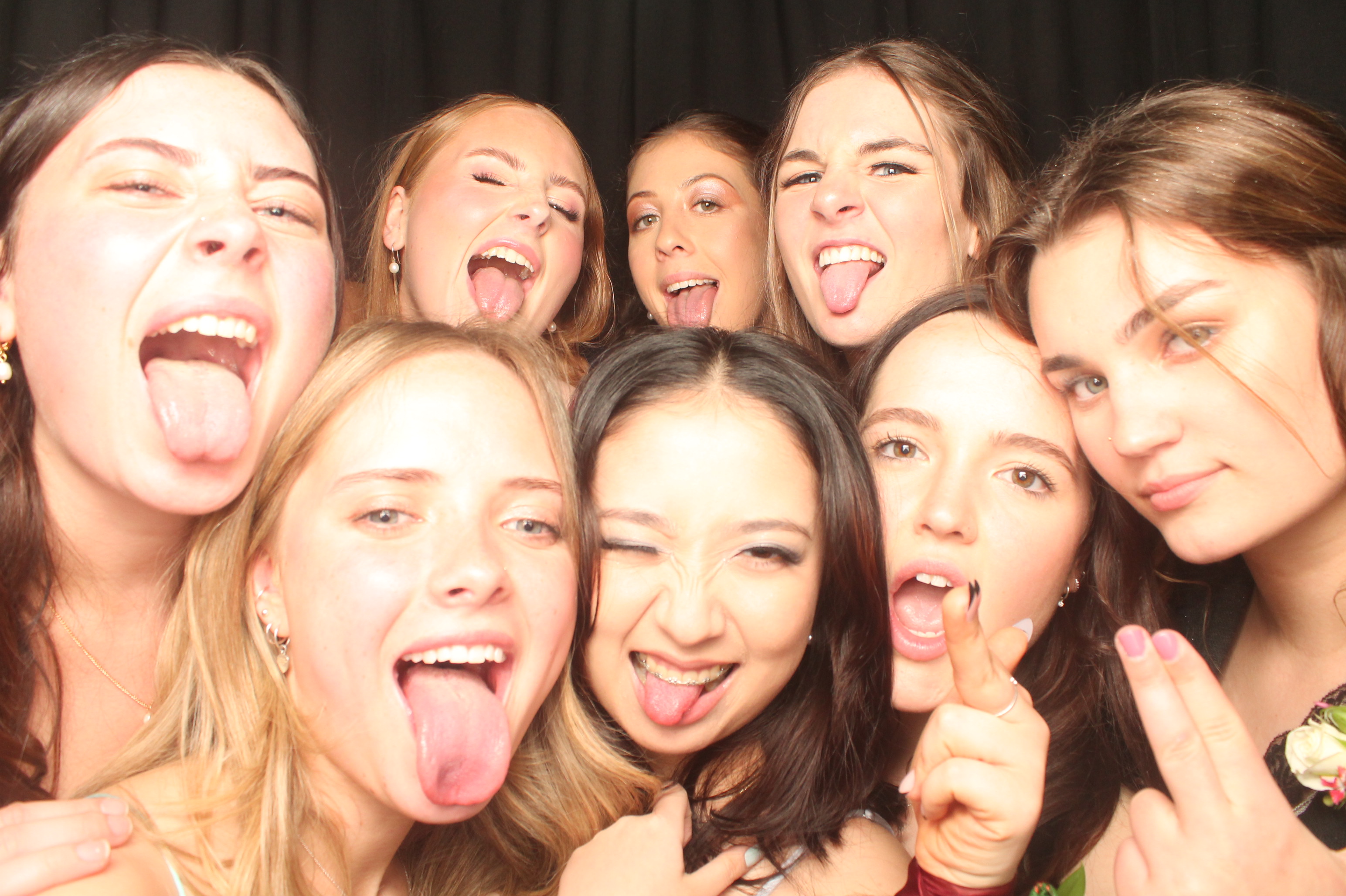 Hutt Valley High School Ball - Booth One | View more photos from the event at wgtngallery.classicphotobooths.co.nz/u/wgtncpbgallery/Hutt-Valley-High-School-Ball-Booth-One