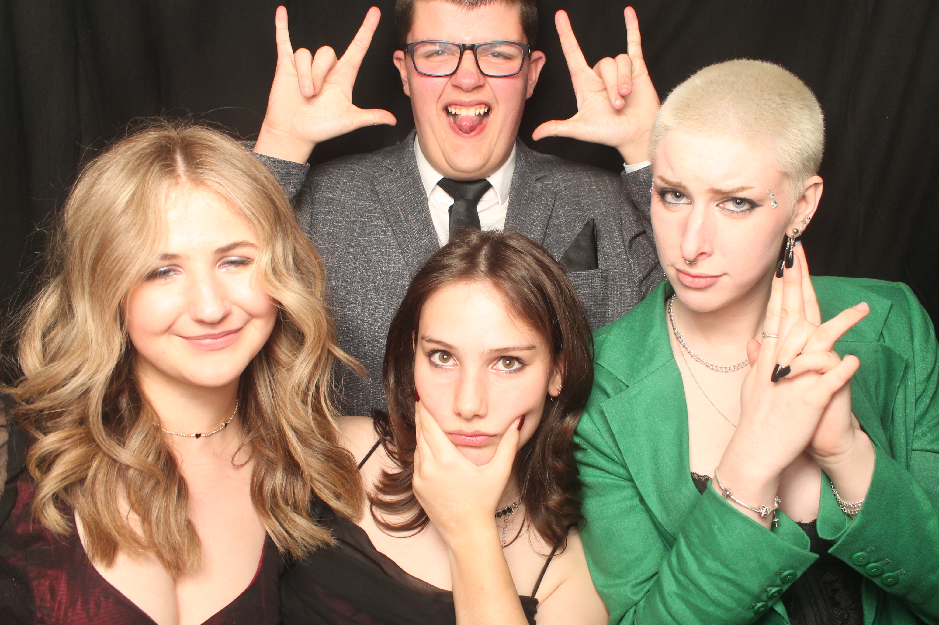 Hutt Valley High School Ball - Booth One | View more photos from the event at wgtngallery.classicphotobooths.co.nz/u/wgtncpbgallery/Hutt-Valley-High-School-Ball-Booth-One