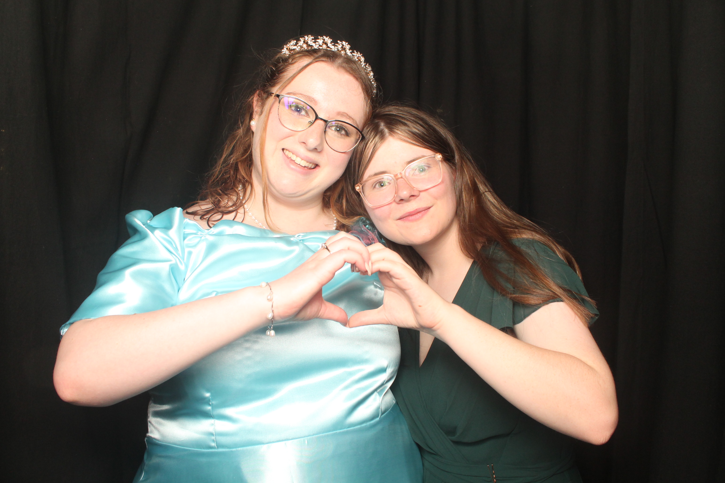 Hutt Valley High School Ball - Booth One | View more photos from the event at wgtngallery.classicphotobooths.co.nz/u/wgtncpbgallery/Hutt-Valley-High-School-Ball-Booth-One