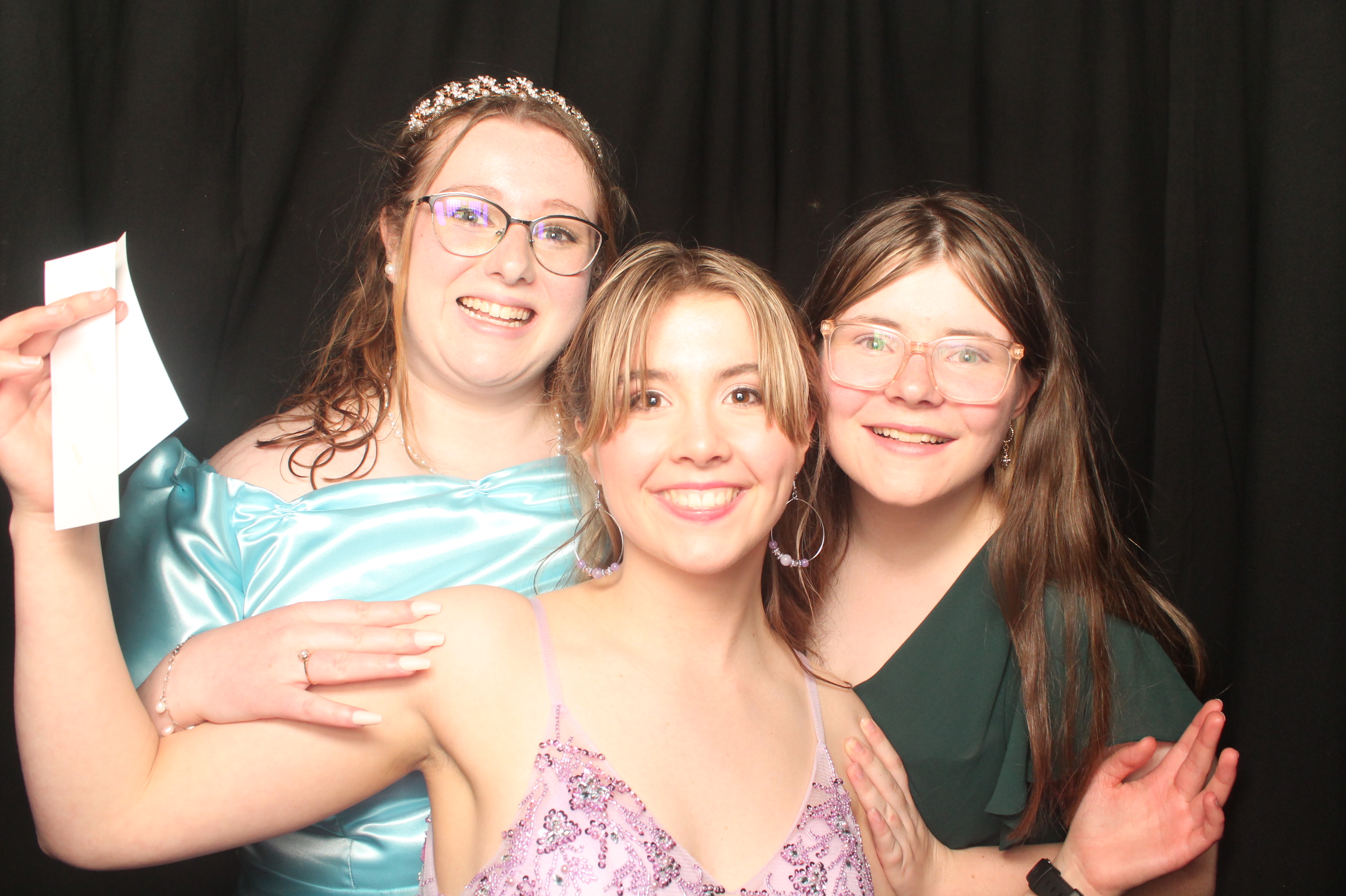 Hutt Valley High School Ball - Booth One | View more photos from the event at wgtngallery.classicphotobooths.co.nz/u/wgtncpbgallery/Hutt-Valley-High-School-Ball-Booth-One