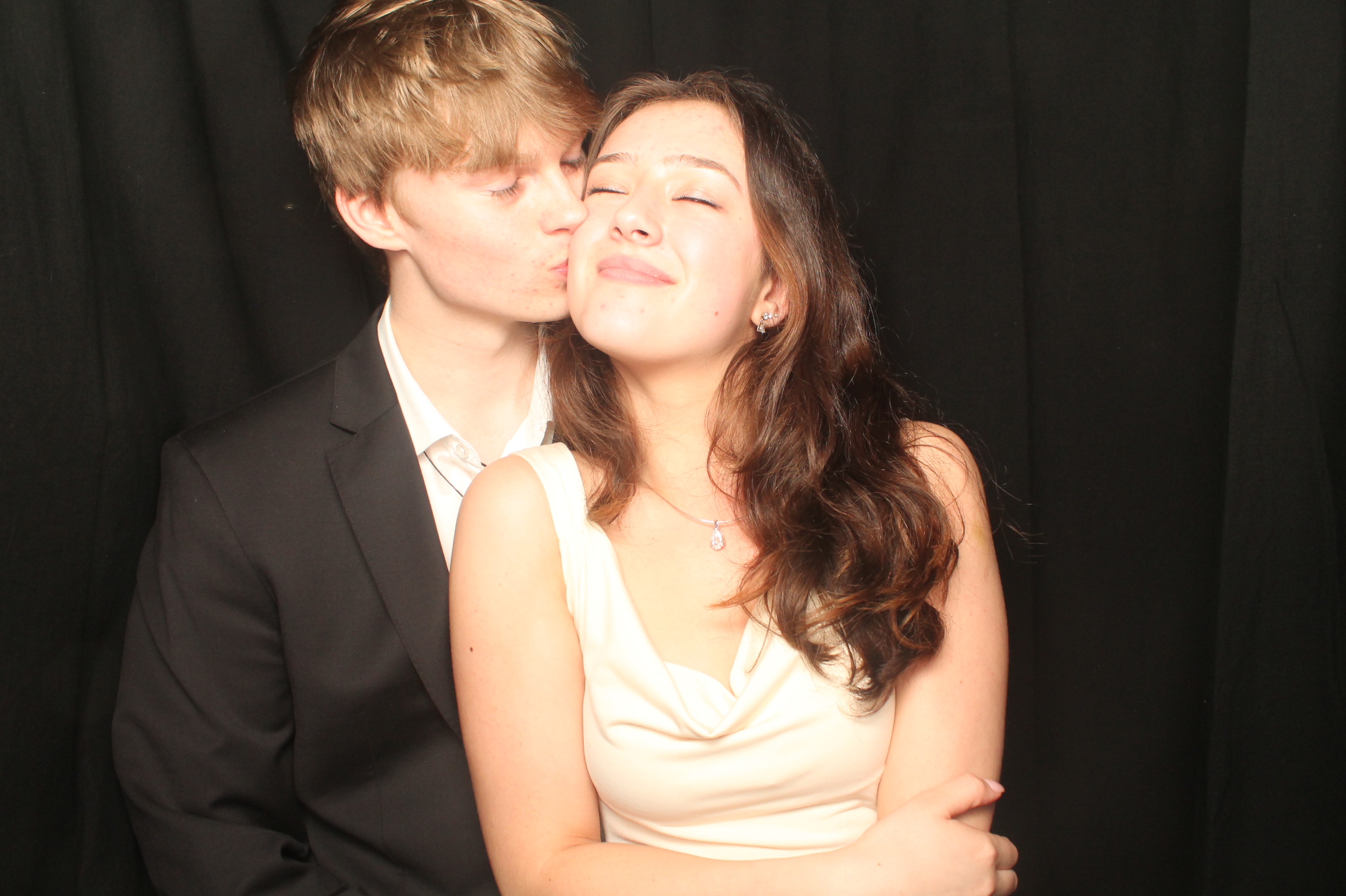 Hutt Valley High School Ball - Booth One | View more photos from the event at wgtngallery.classicphotobooths.co.nz/u/wgtncpbgallery/Hutt-Valley-High-School-Ball-Booth-One