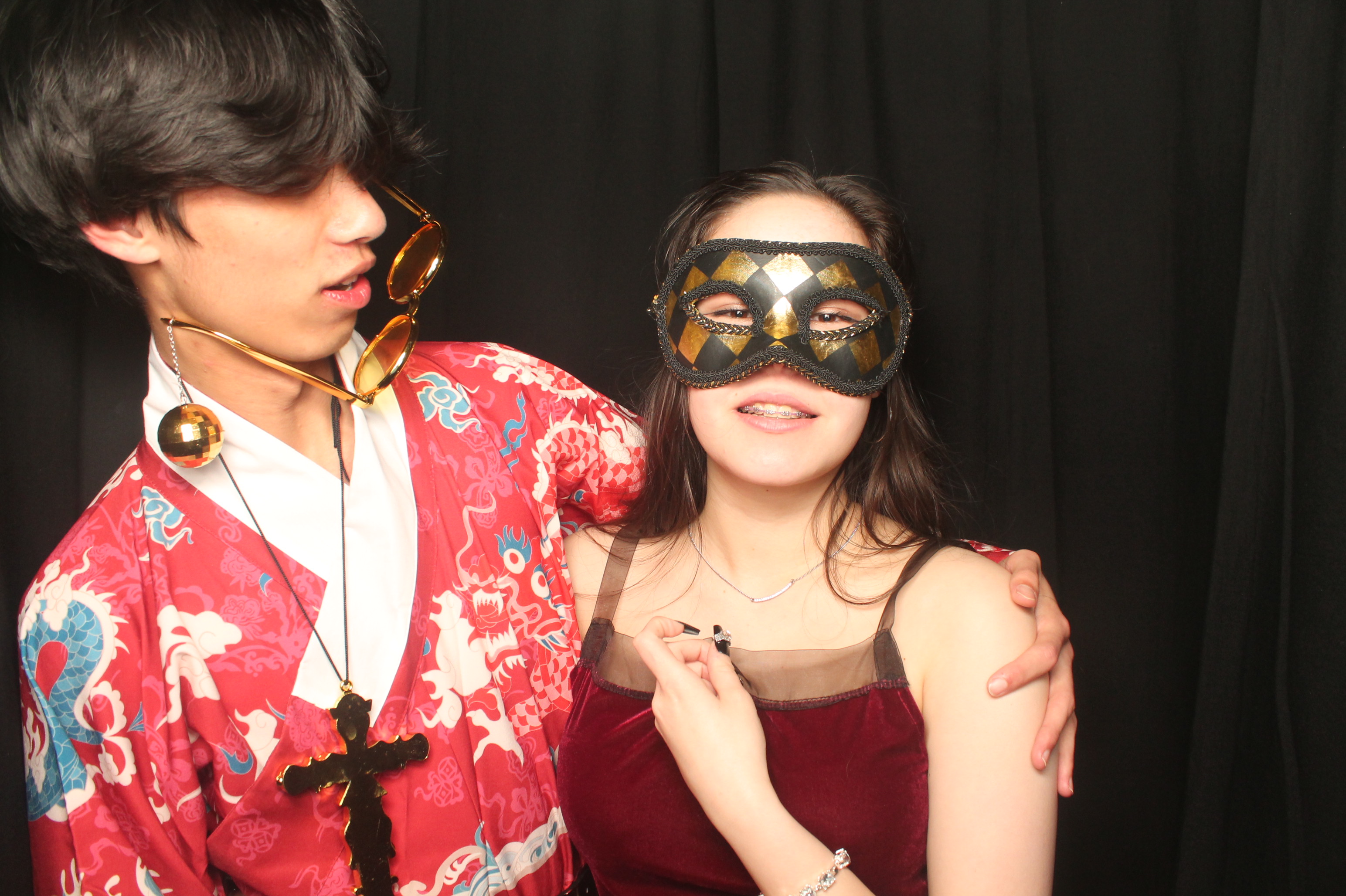 Hutt Valley High School Ball - Booth One | View more photos from the event at wgtngallery.classicphotobooths.co.nz/u/wgtncpbgallery/Hutt-Valley-High-School-Ball-Booth-One