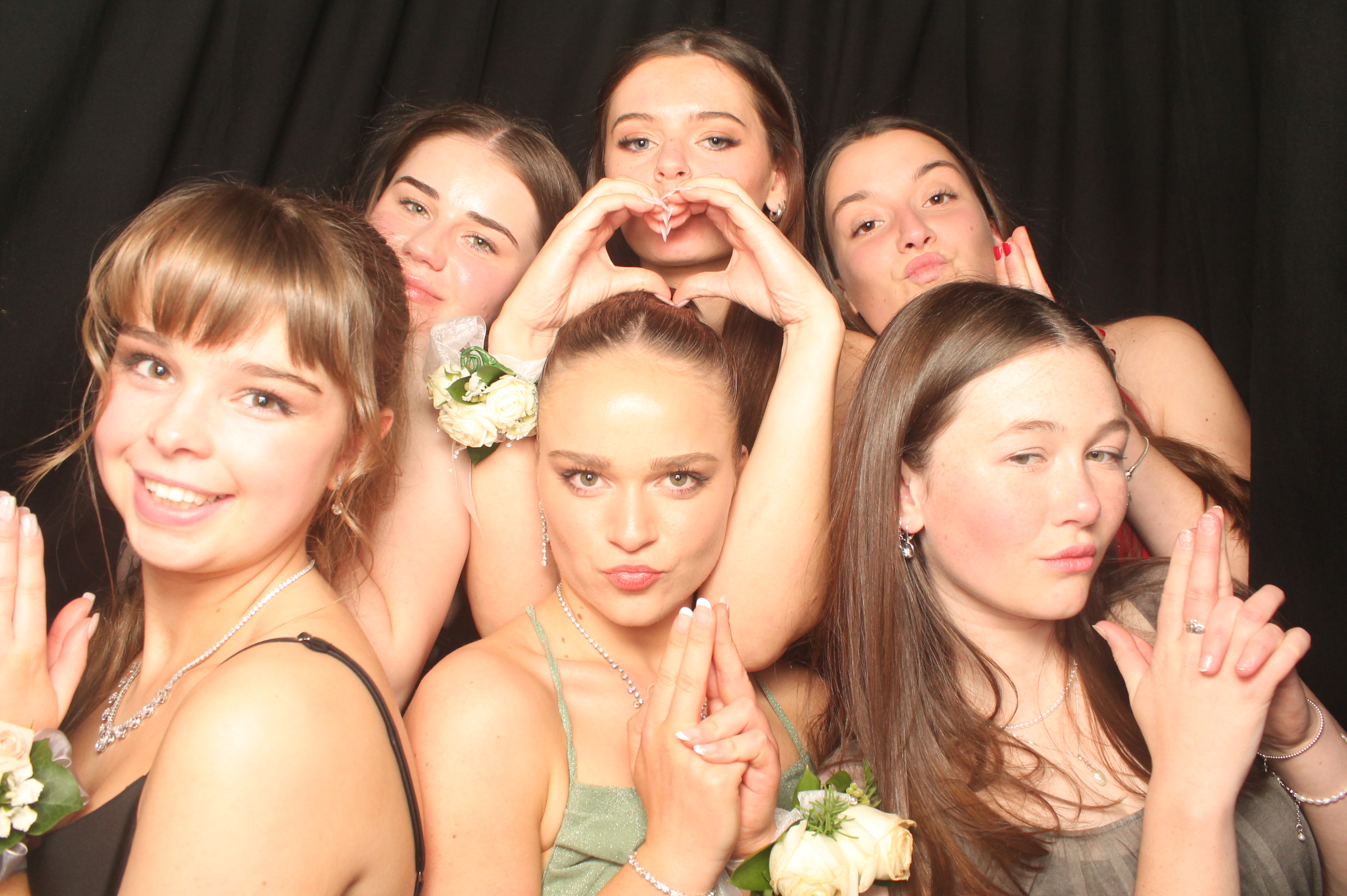 Hutt Valley High School Ball - Booth One | View more photos from the event at wgtngallery.classicphotobooths.co.nz/u/wgtncpbgallery/Hutt-Valley-High-School-Ball-Booth-One